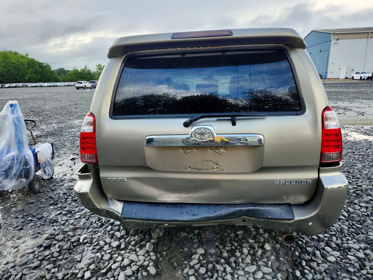 2006 Toyota 4runner Sr5 Gold vin: JTEBU14RX60087678