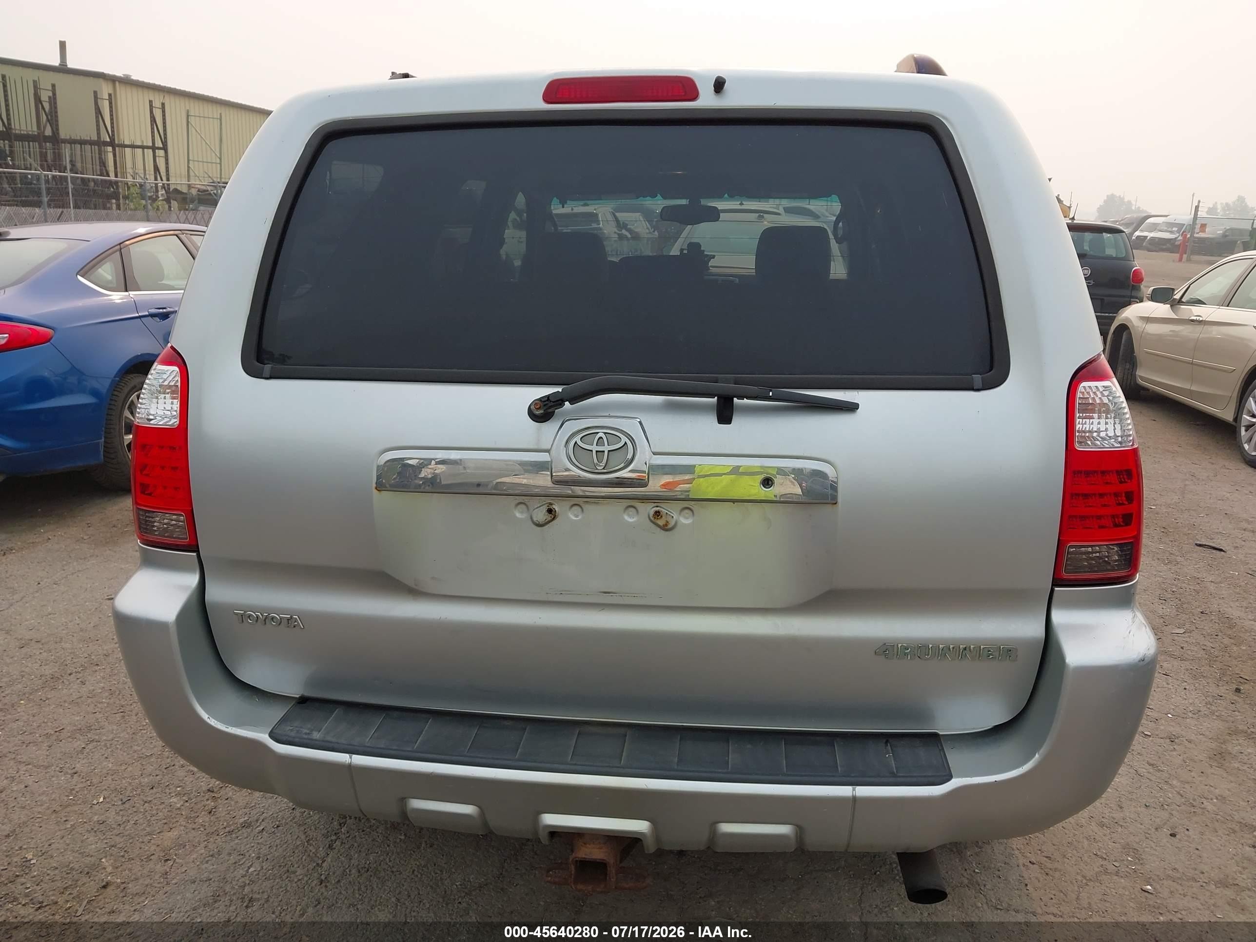 2006 Toyota 4runner Sr5 V6 Серебряный vin: JTEBU14RX68063026