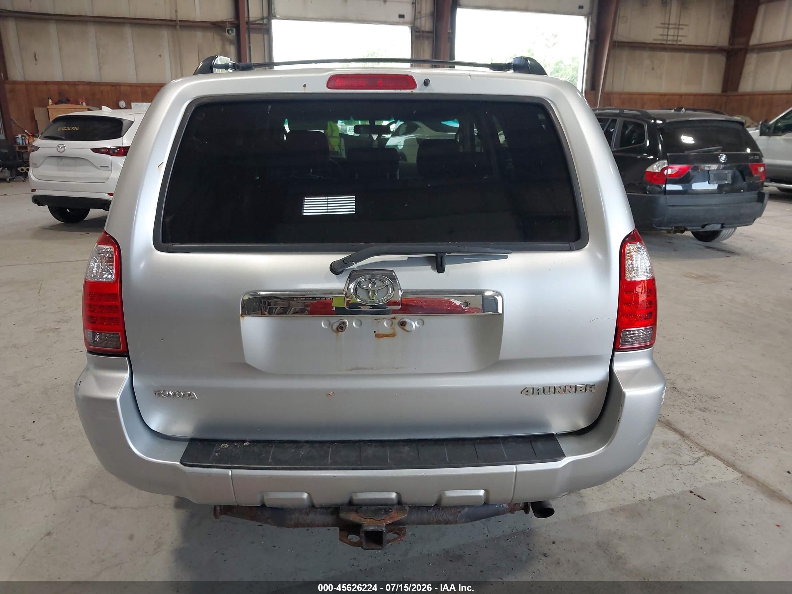 2007 Toyota 4runner Sr5 Silver vin: JTEBU14RX78092141