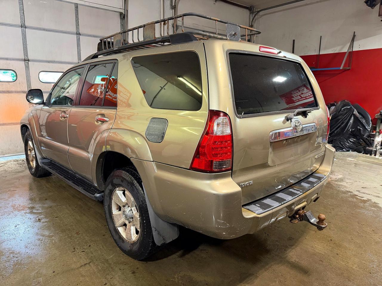 2007 Toyota 4runner Sr5 Gold vin: JTEBU14RX78092642