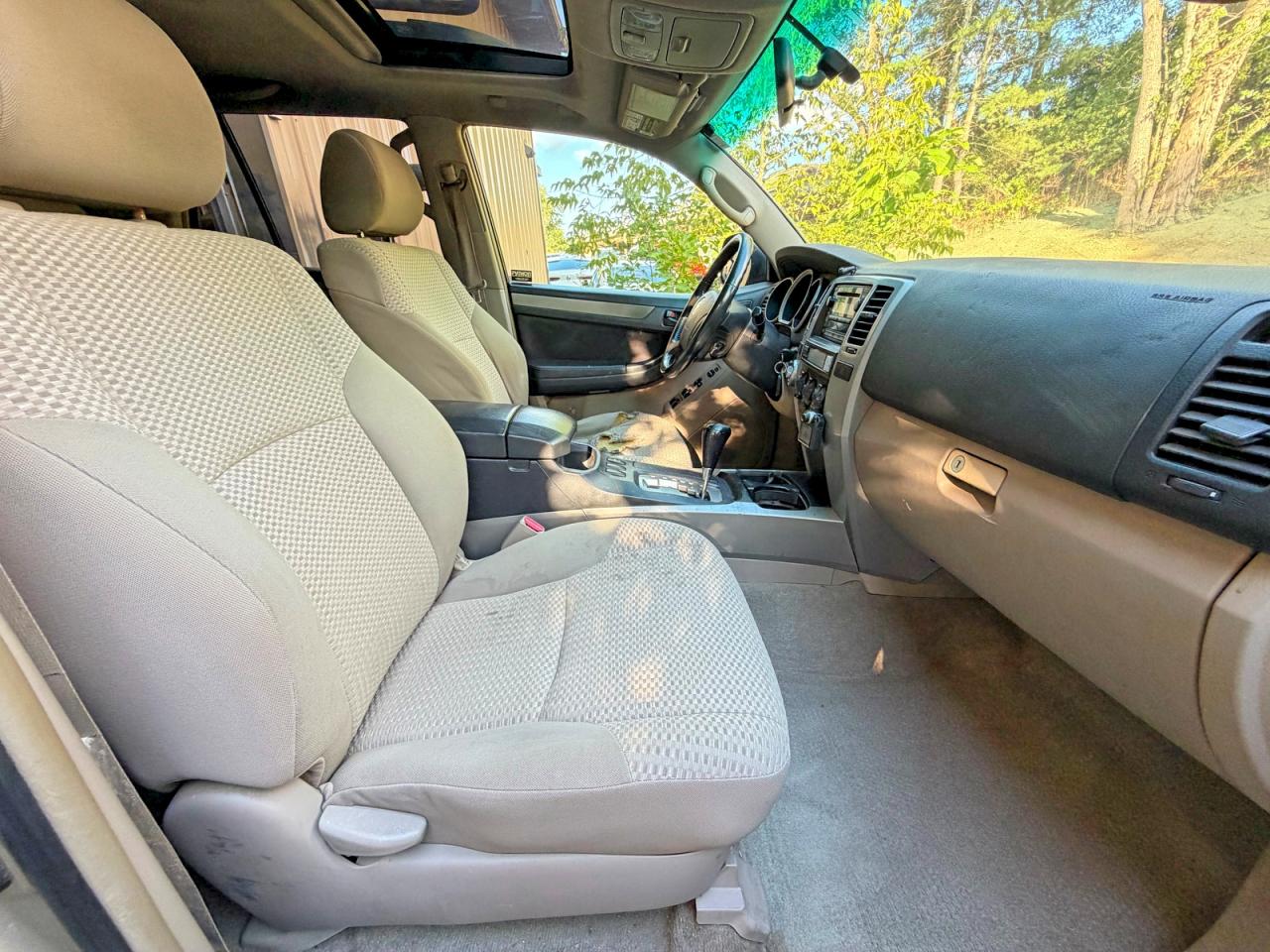 2007 Toyota 4runner Sr5 Gold vin: JTEBU14RX78092642