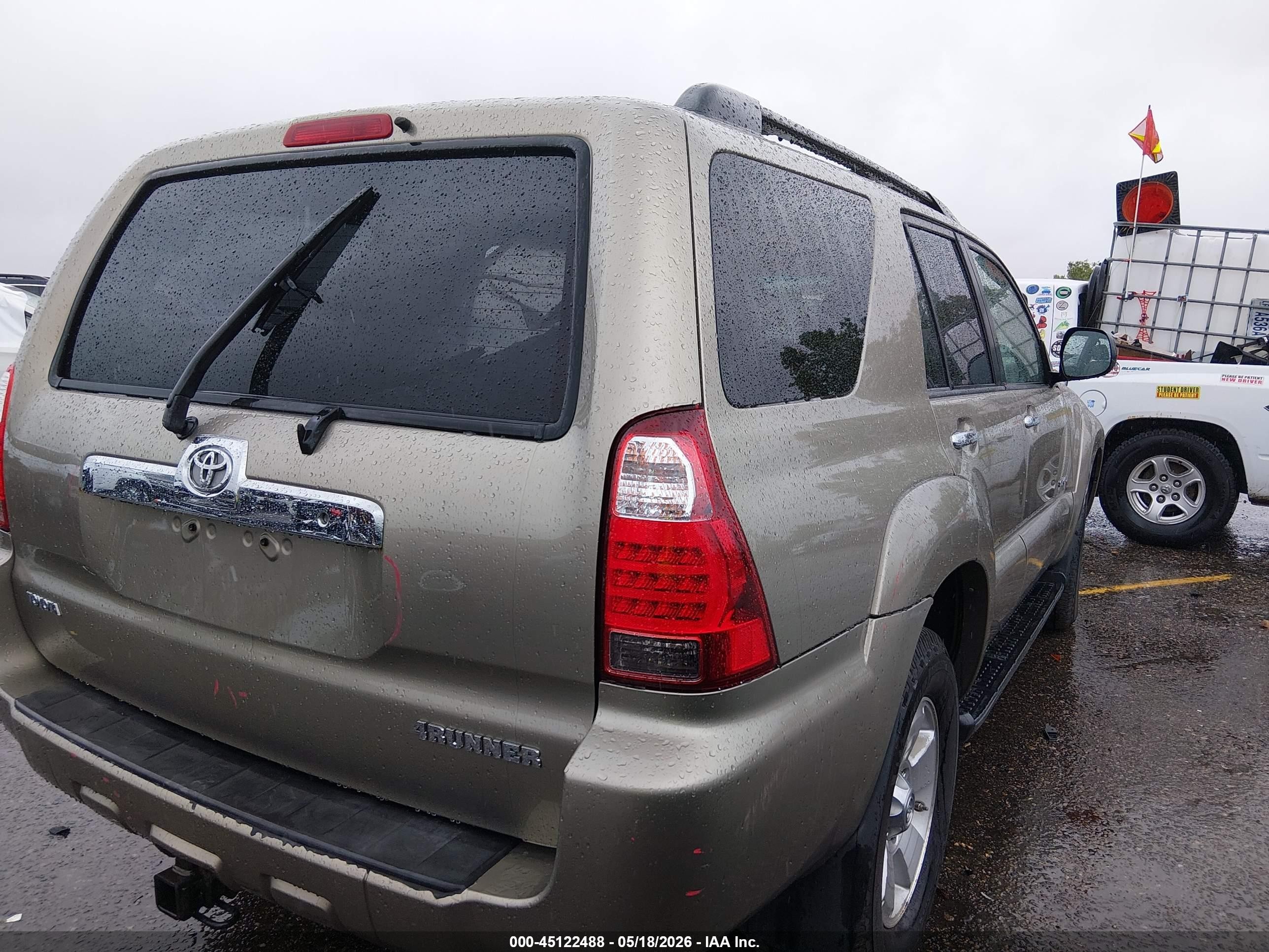 2007 Toyota 4runner Sr5 V6 Gold vin: JTEBU14RX78096867