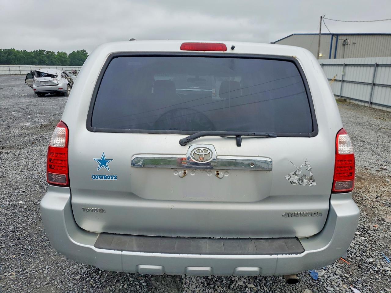 2008 Toyota 4runner Sr5 Silver vin: JTEBU14RX8K023258