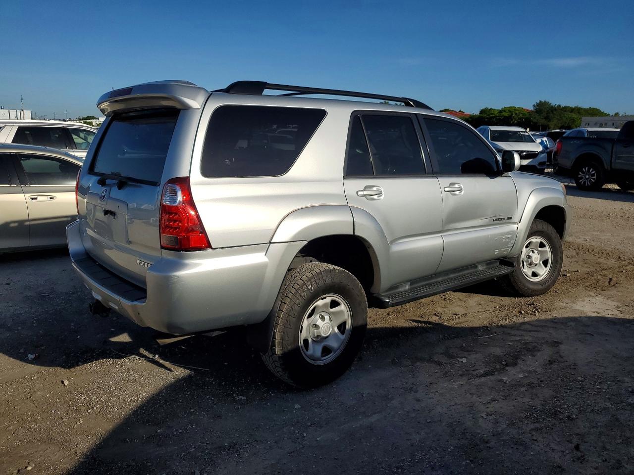 2007 Toyota 4runner Limited Silver vin: JTEBU17R170108978