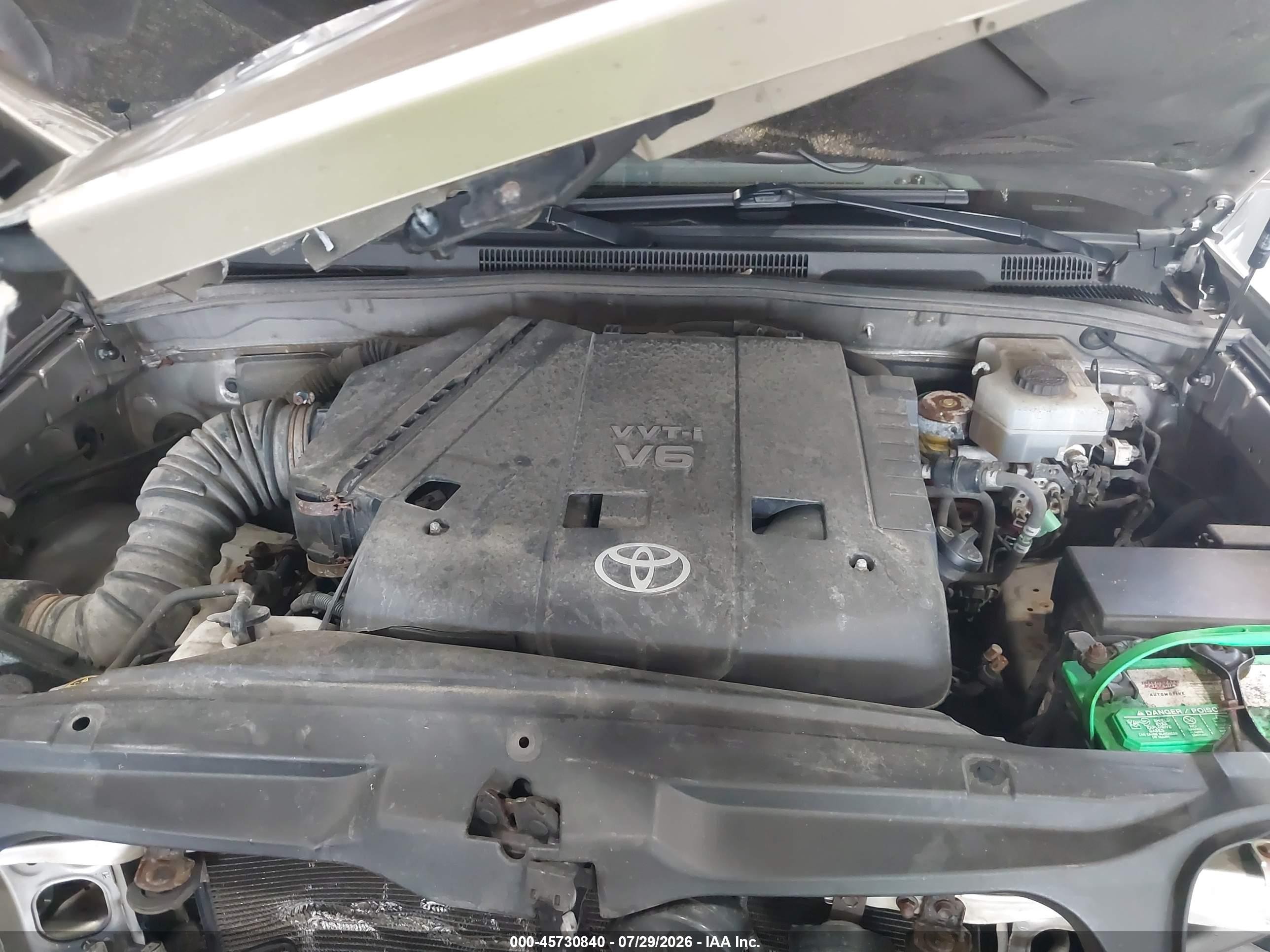 2004 Toyota 4runner Limited V6 Gold vin: JTEBU17R440032555