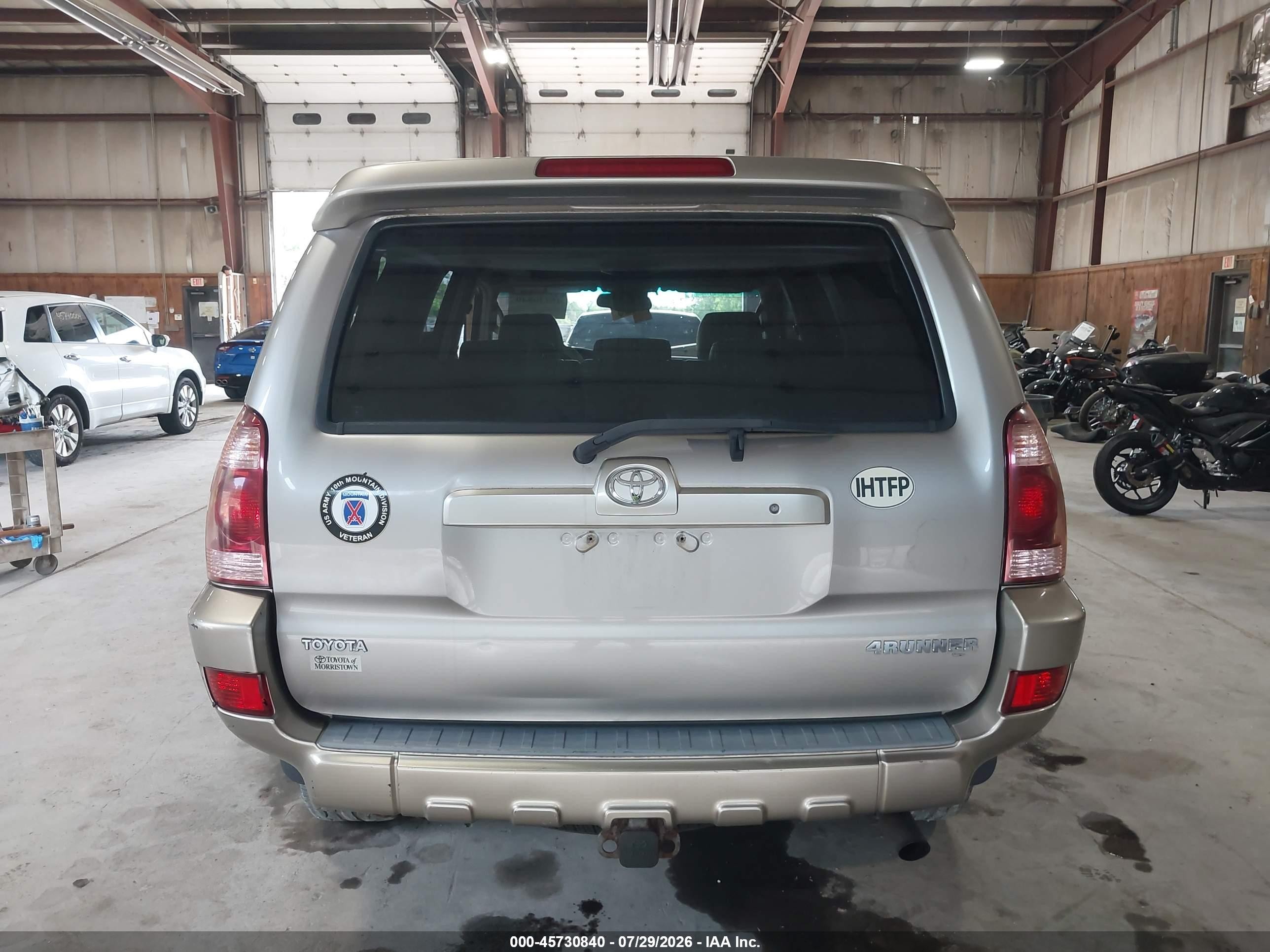2004 Toyota 4runner Limited V6 Gold vin: JTEBU17R440032555