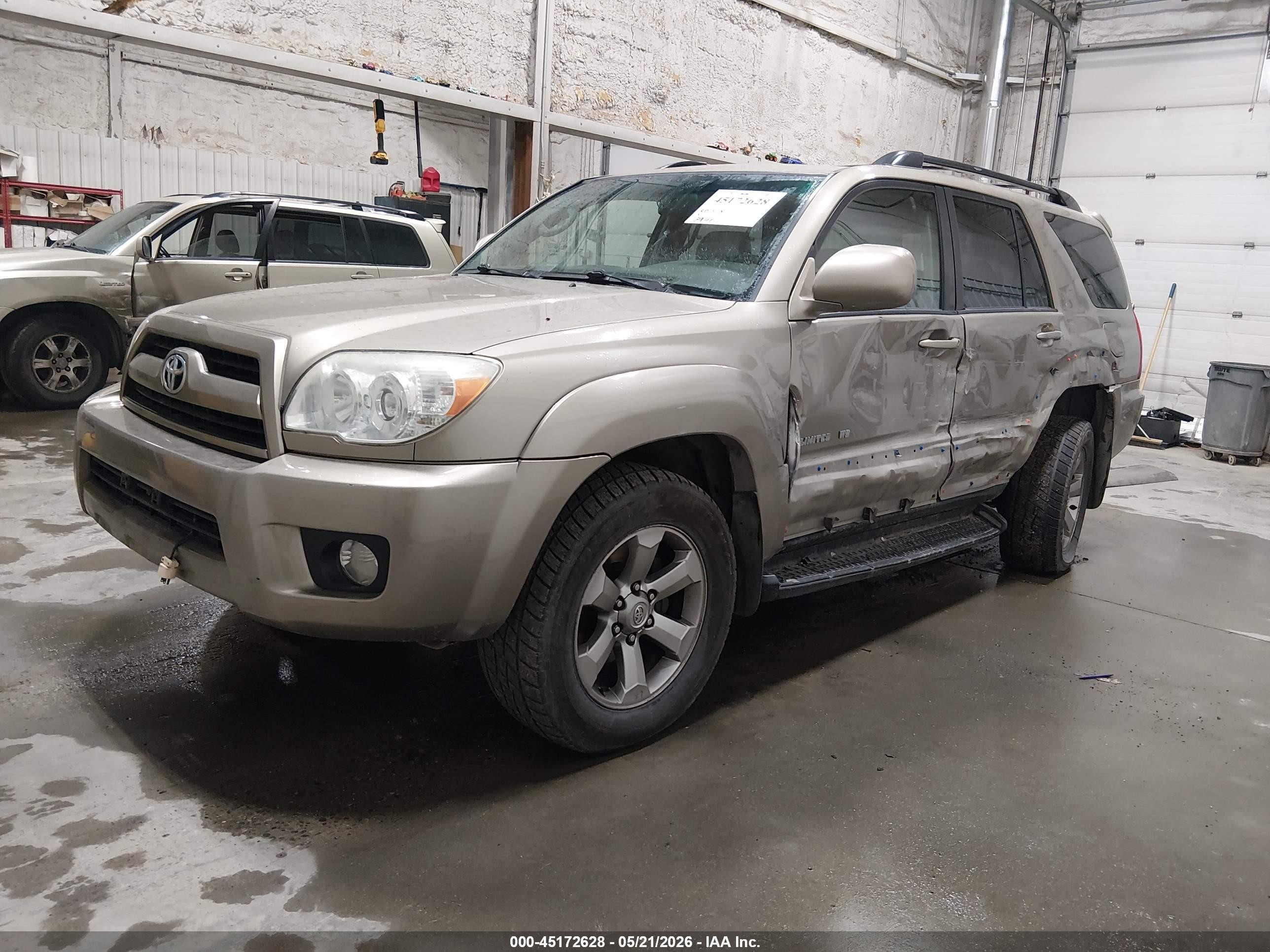 2007 Toyota 4runner Limited V6 Gold vin: JTEBU17R570107641