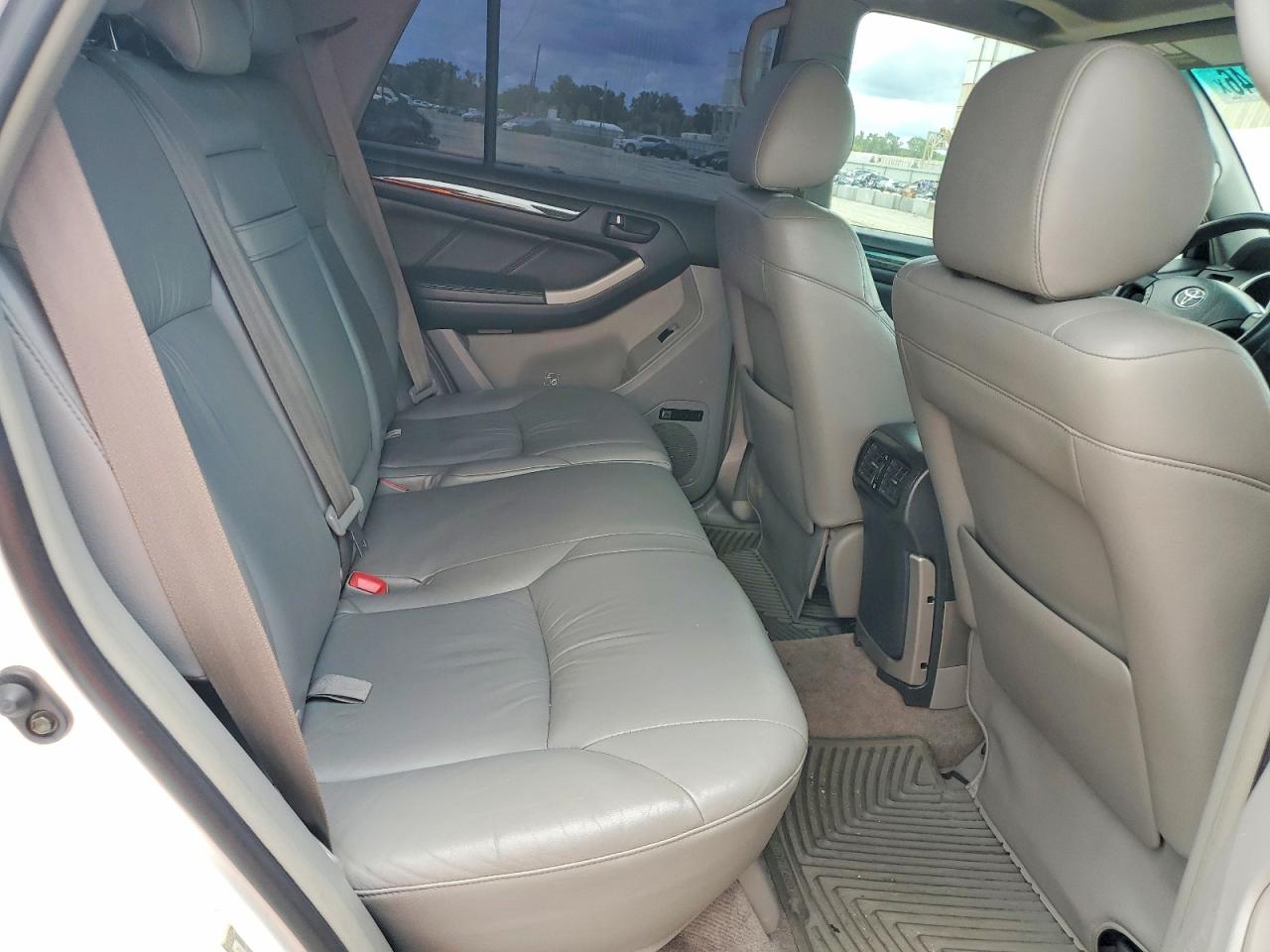 2005 Toyota 4runner Limited White vin: JTEBU17R658037985