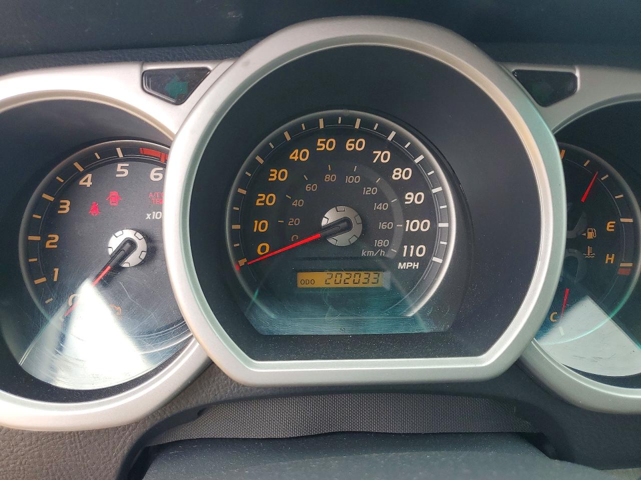 2005 Toyota 4runner Limited White vin: JTEBU17R658037985