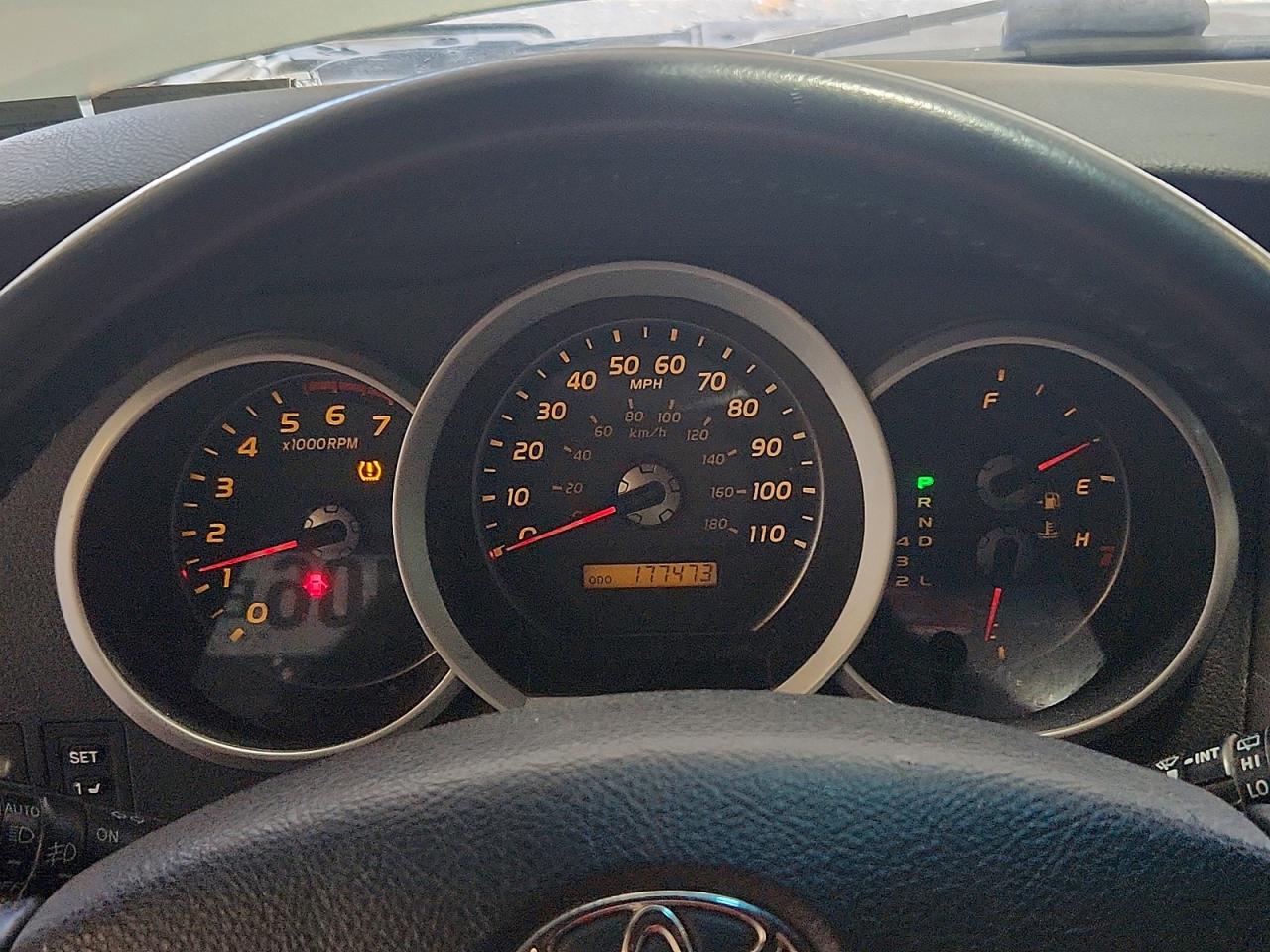 2007 Toyota 4runner Limited Silver vin: JTEBU17R678100392