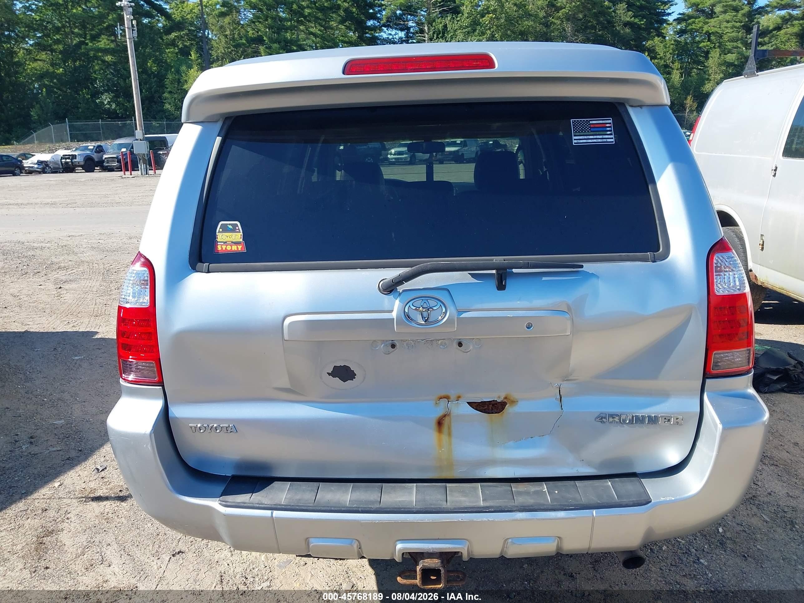 2007 Toyota 4runner Limited Silver vin: JTEBU17R778090374