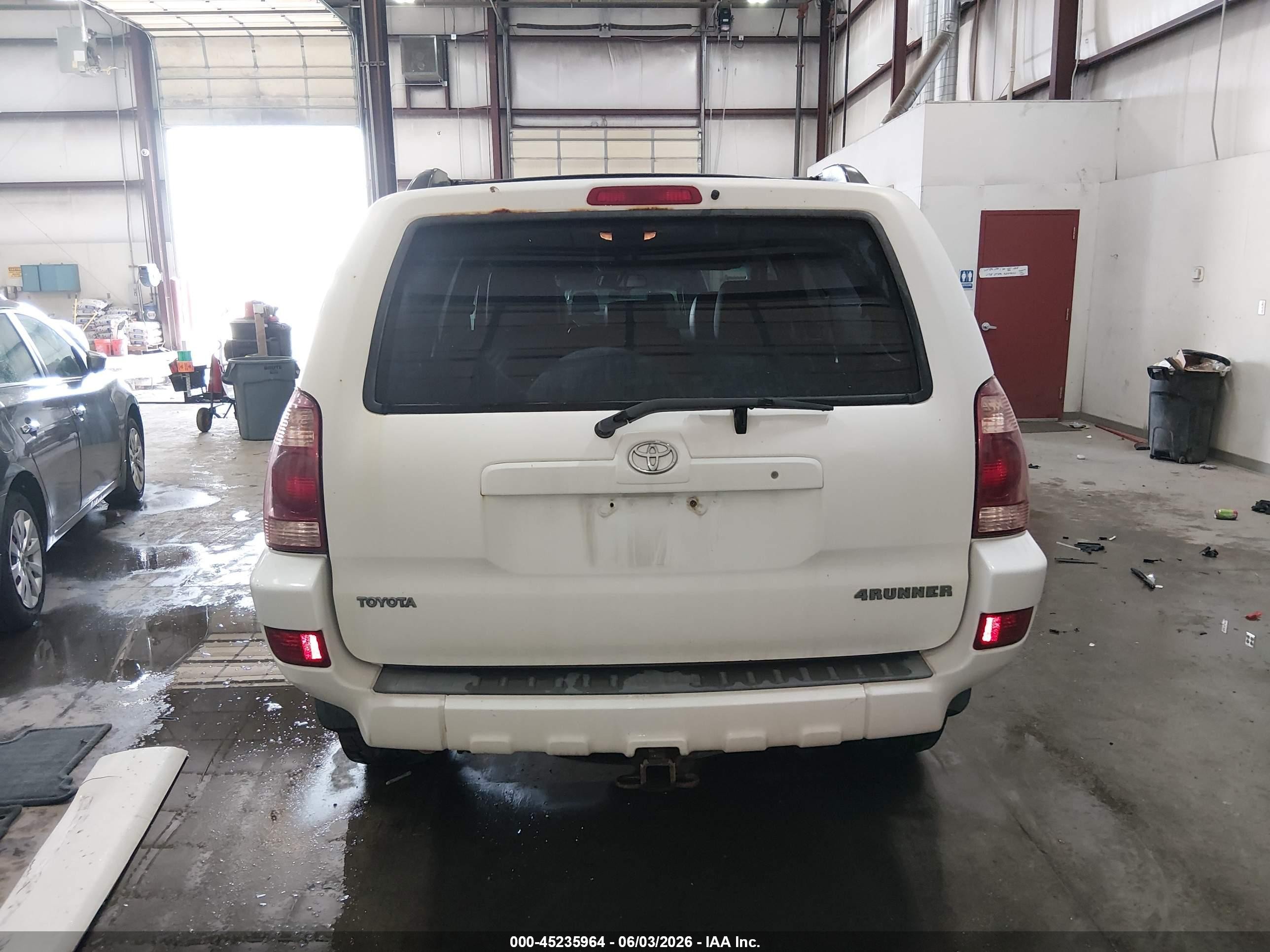 2005 Toyota 4runner Limited V6 White vin: JTEBU17R950062698