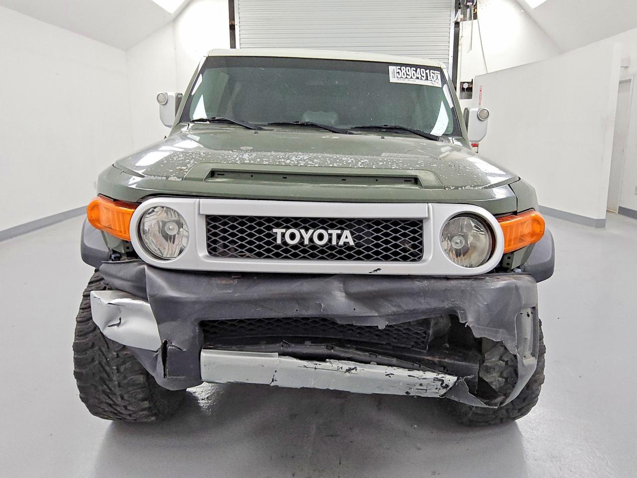 2010 Toyota Fj Cruiser Base Green vin: JTEBU4BF0AK094940