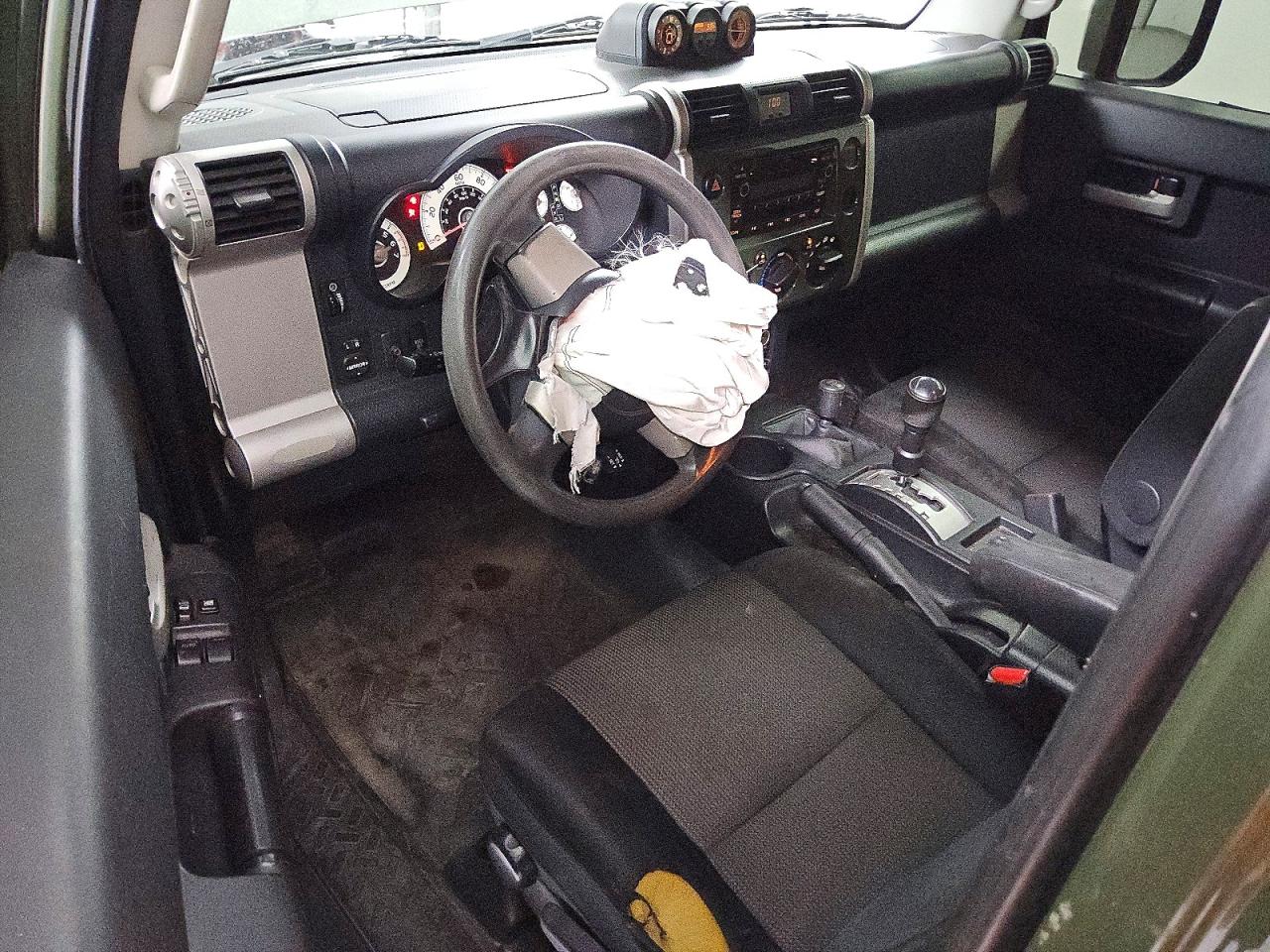 2010 Toyota Fj Cruiser Base Green vin: JTEBU4BF0AK094940