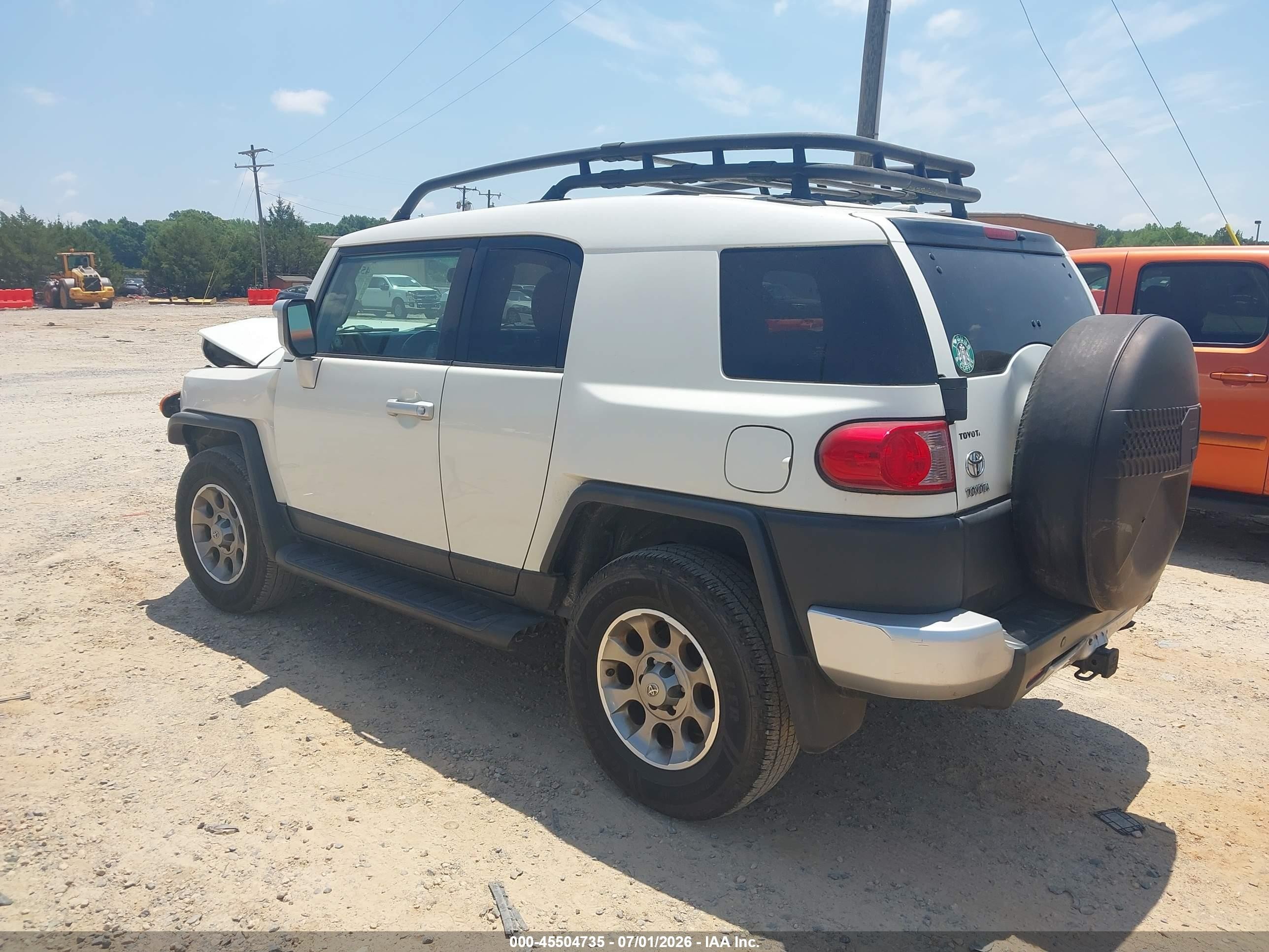 2011 Toyota Fj Cruiser   Белый vin: JTEBU4BF0BK102147
