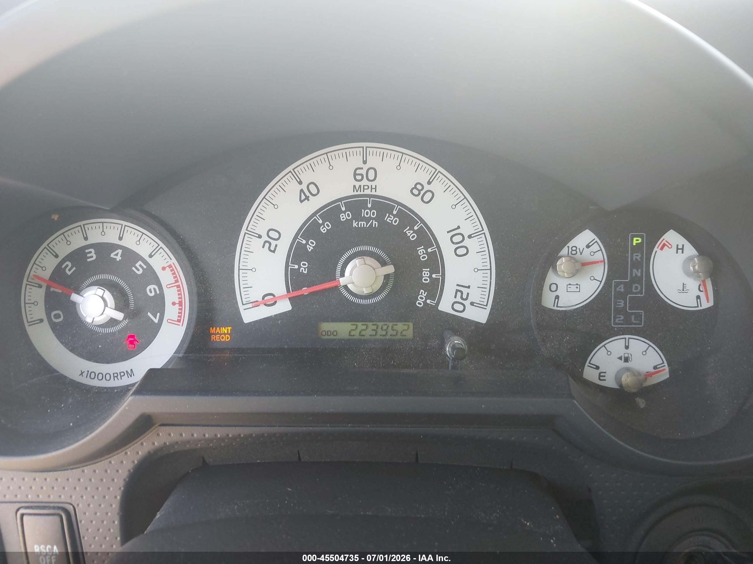 2011 Toyota Fj Cruiser   Белый vin: JTEBU4BF0BK102147