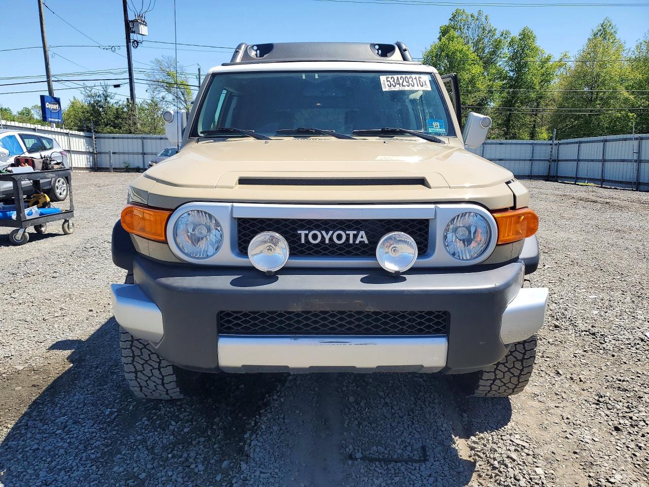 2012 Toyota Fj Cruiser Base Tan vin: JTEBU4BF0CK148658