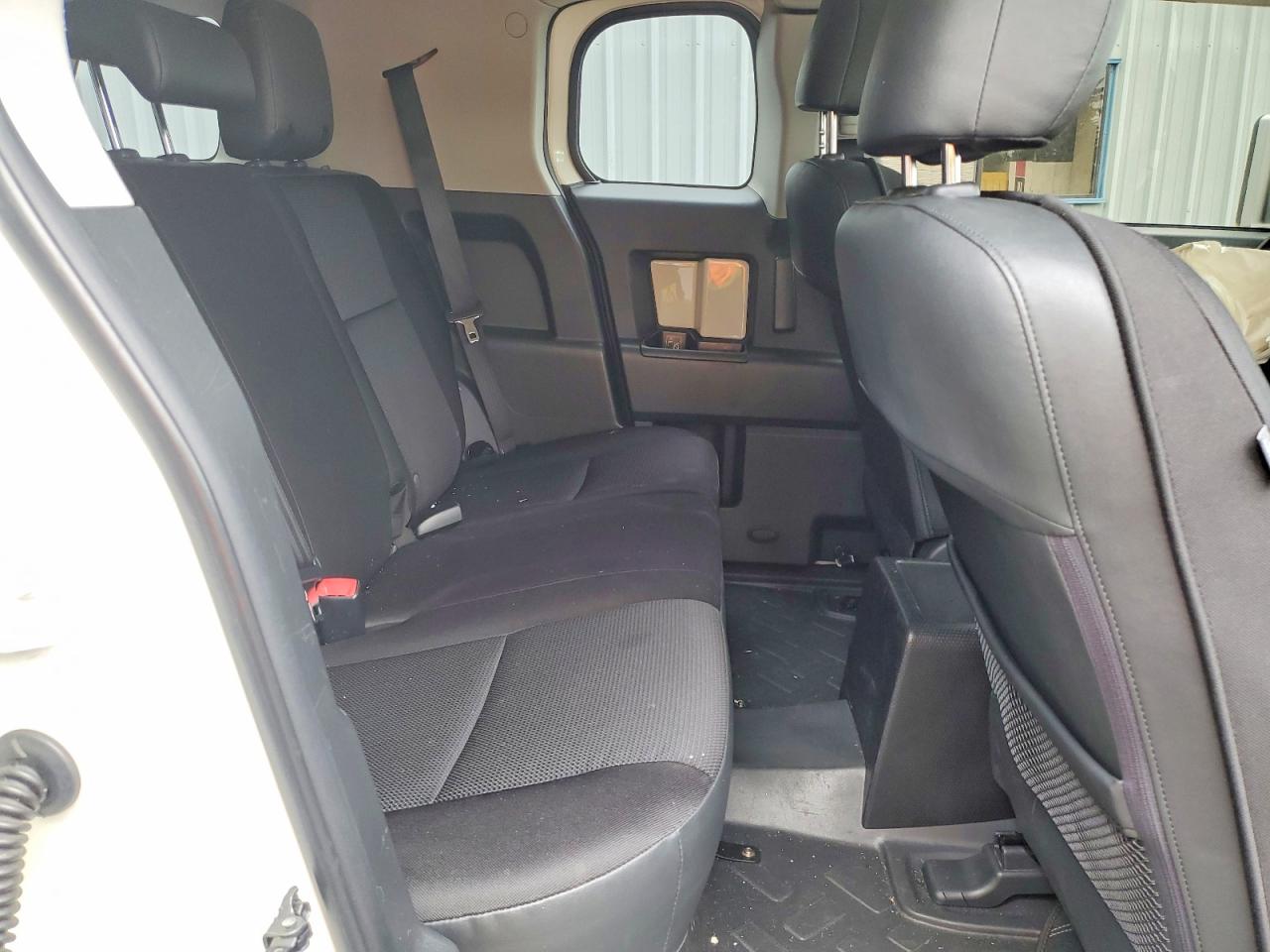 2014 Toyota Fj Cruiser Base White vin: JTEBU4BF0EK182599
