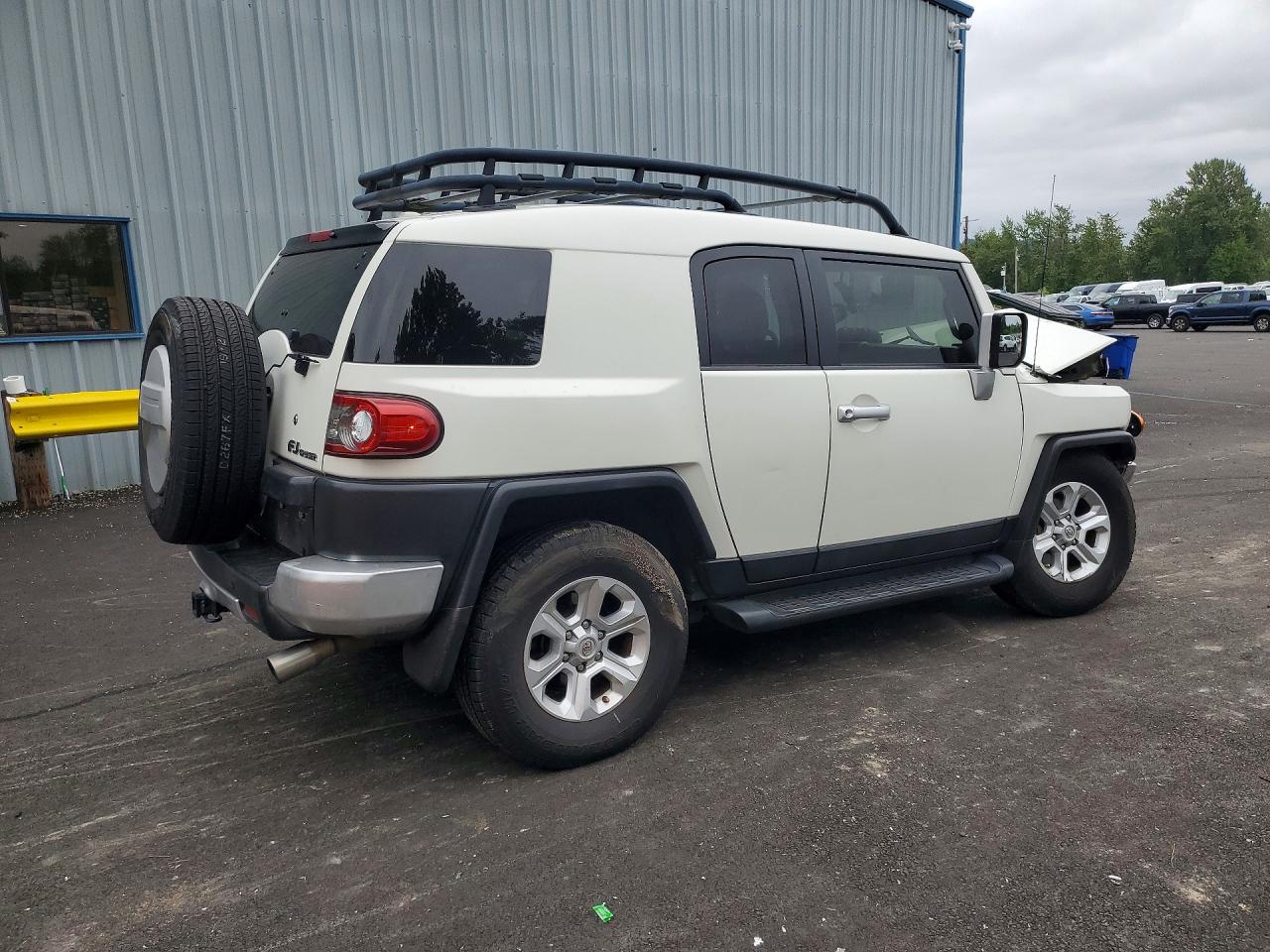 2014 Toyota Fj Cruiser Base White vin: JTEBU4BF0EK182599