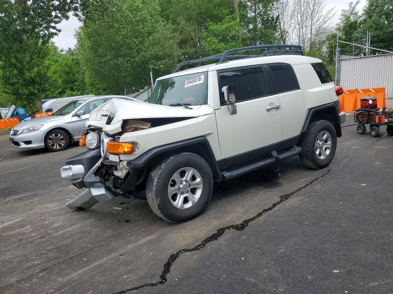 2014 Toyota Fj Cruiser Base White vin: JTEBU4BF0EK182599