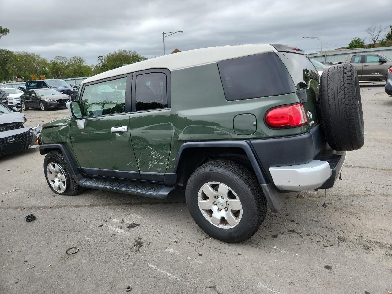 2010 Toyota Fj Cruiser Green vin: JTEBU4BF1AK071330