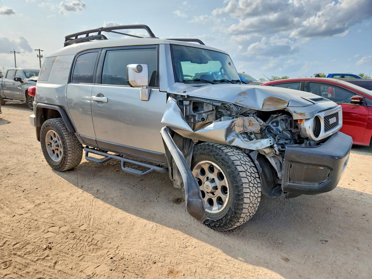 2012 Toyota Fj Cruiser Серебряный vin: JTEBU4BF1CK117709