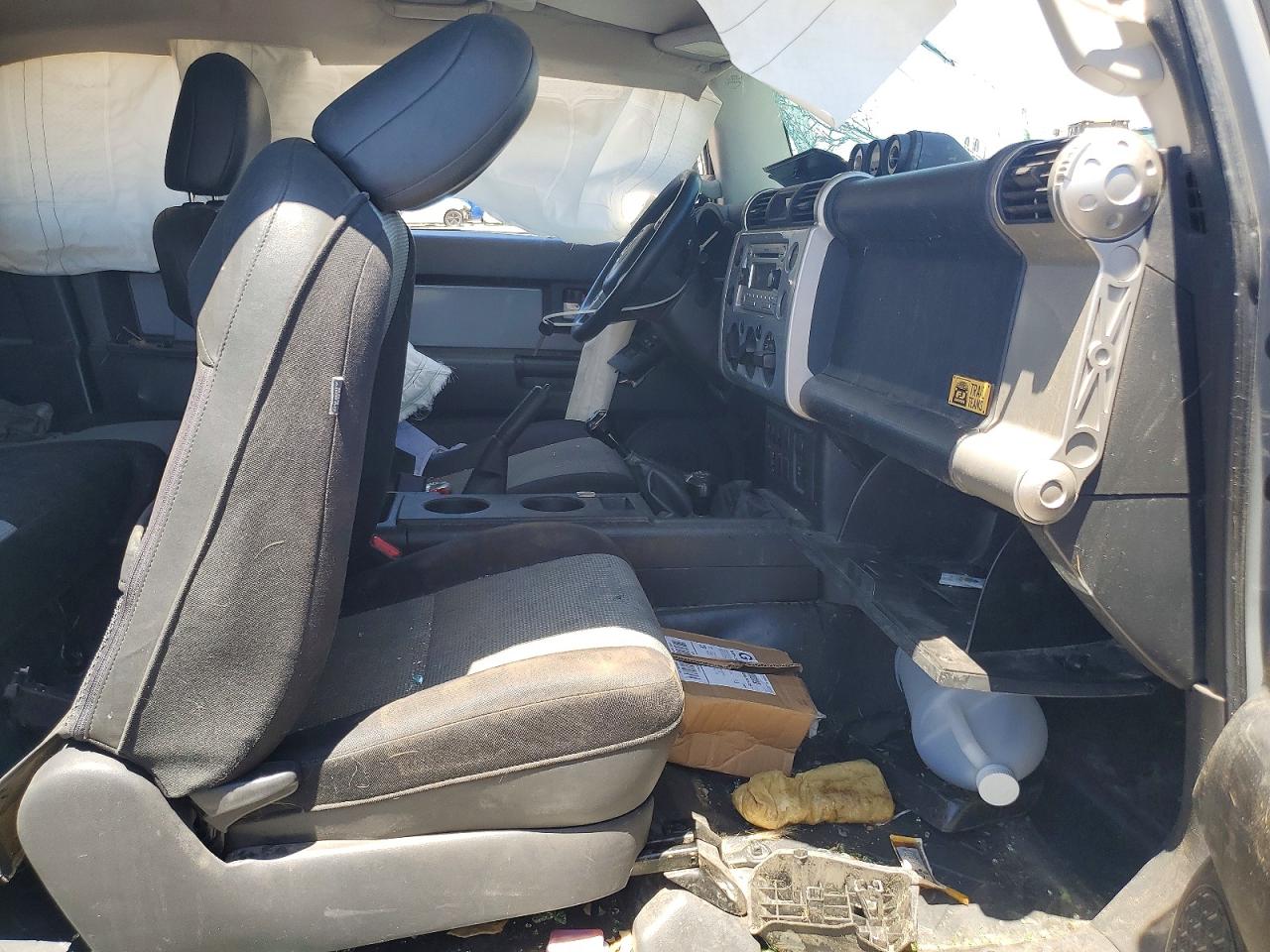 2013 Toyota Fj Cruiser Base Silver vin: JTEBU4BF1DK157225