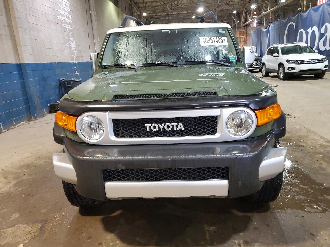 2014 Toyota Fj Cruiser Base Green vin: JTEBU4BF1EK186497