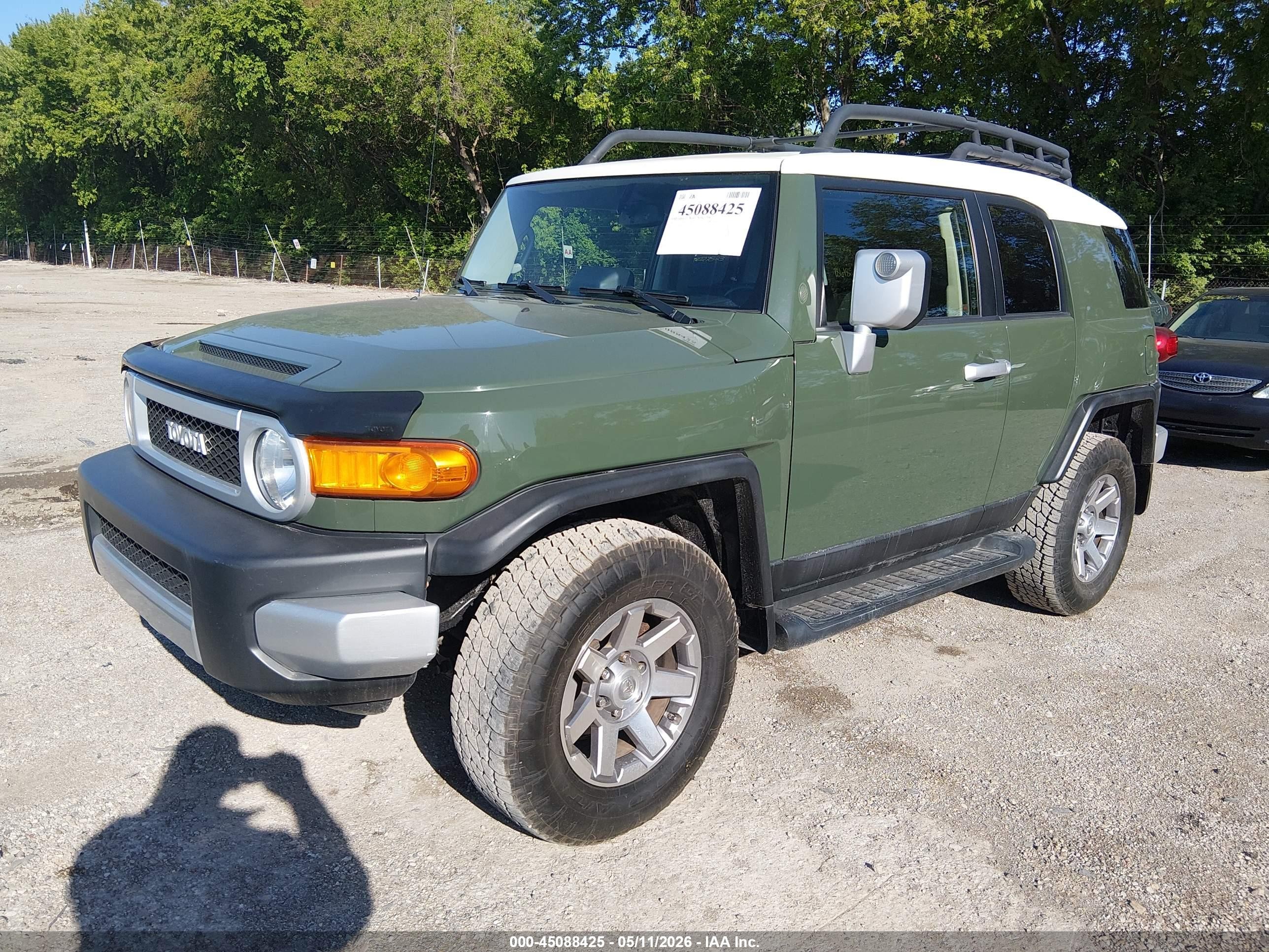 2014 Toyota Fj Cruiser   Green vin: JTEBU4BF1EK186497