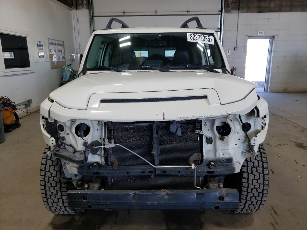 2010 Toyota Fj Cruiser White vin: JTEBU4BF2AK080201