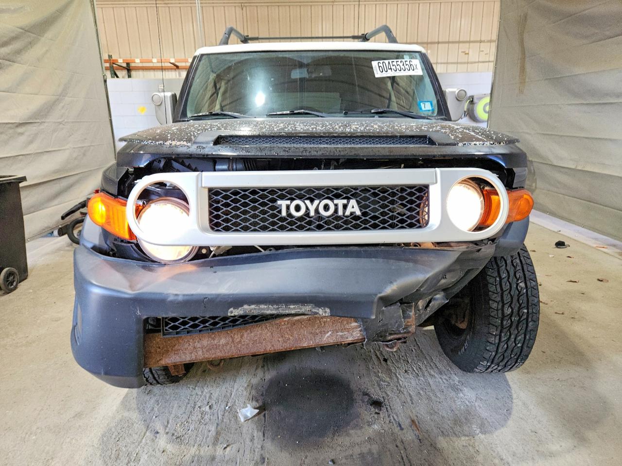 2010 Toyota Fj Cruiser Base Black vin: JTEBU4BF2AK083941