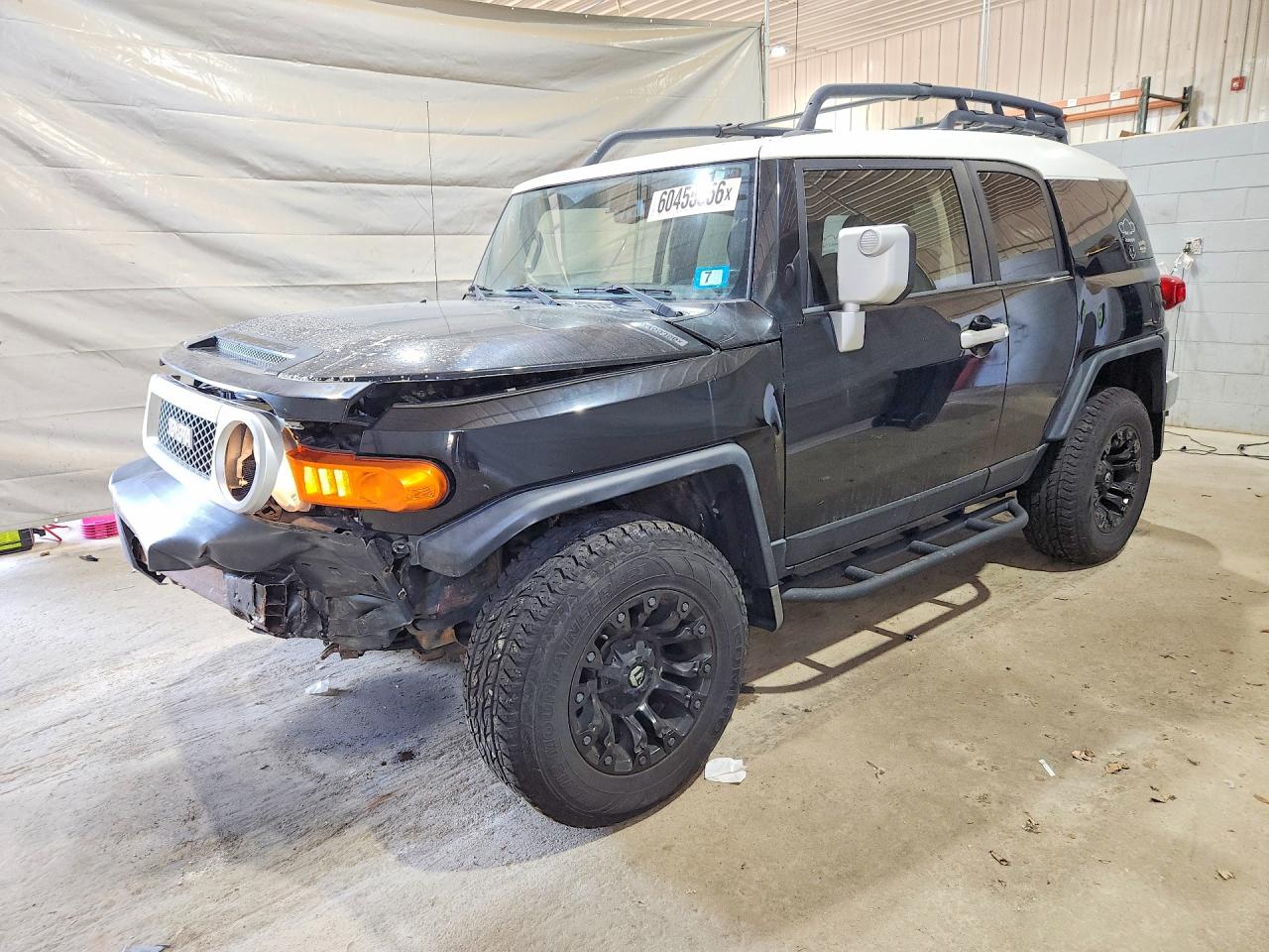 2010 Toyota Fj Cruiser Base Black vin: JTEBU4BF2AK083941
