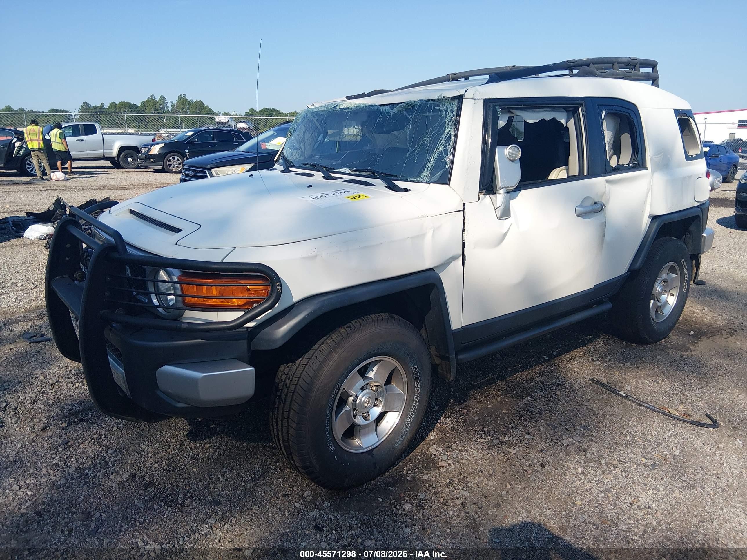 2010 Toyota Fj Cruiser   White vin: JTEBU4BF2AK094227