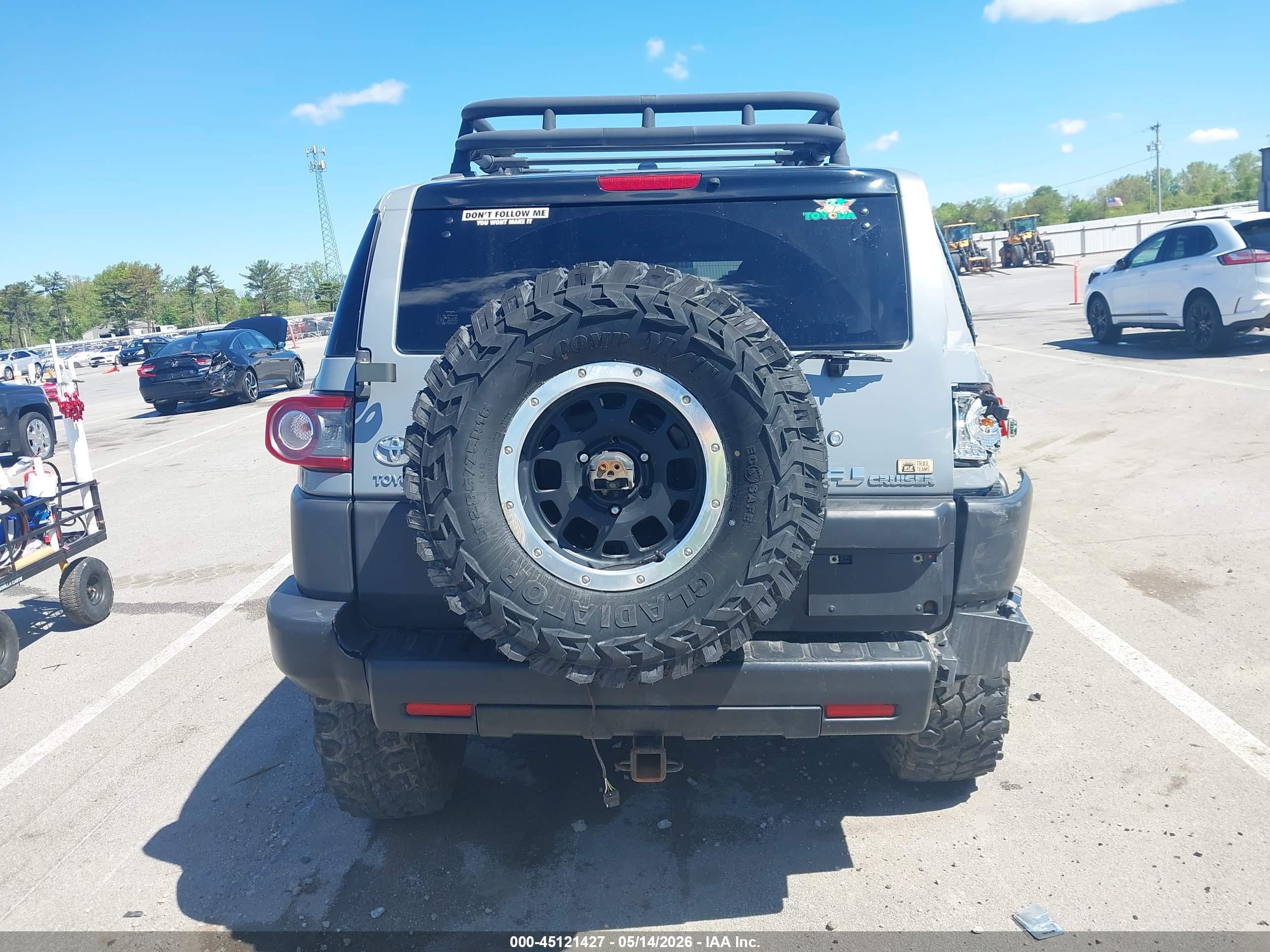 2013 Toyota Fj Cruiser   Teal vin: JTEBU4BF2DK159582