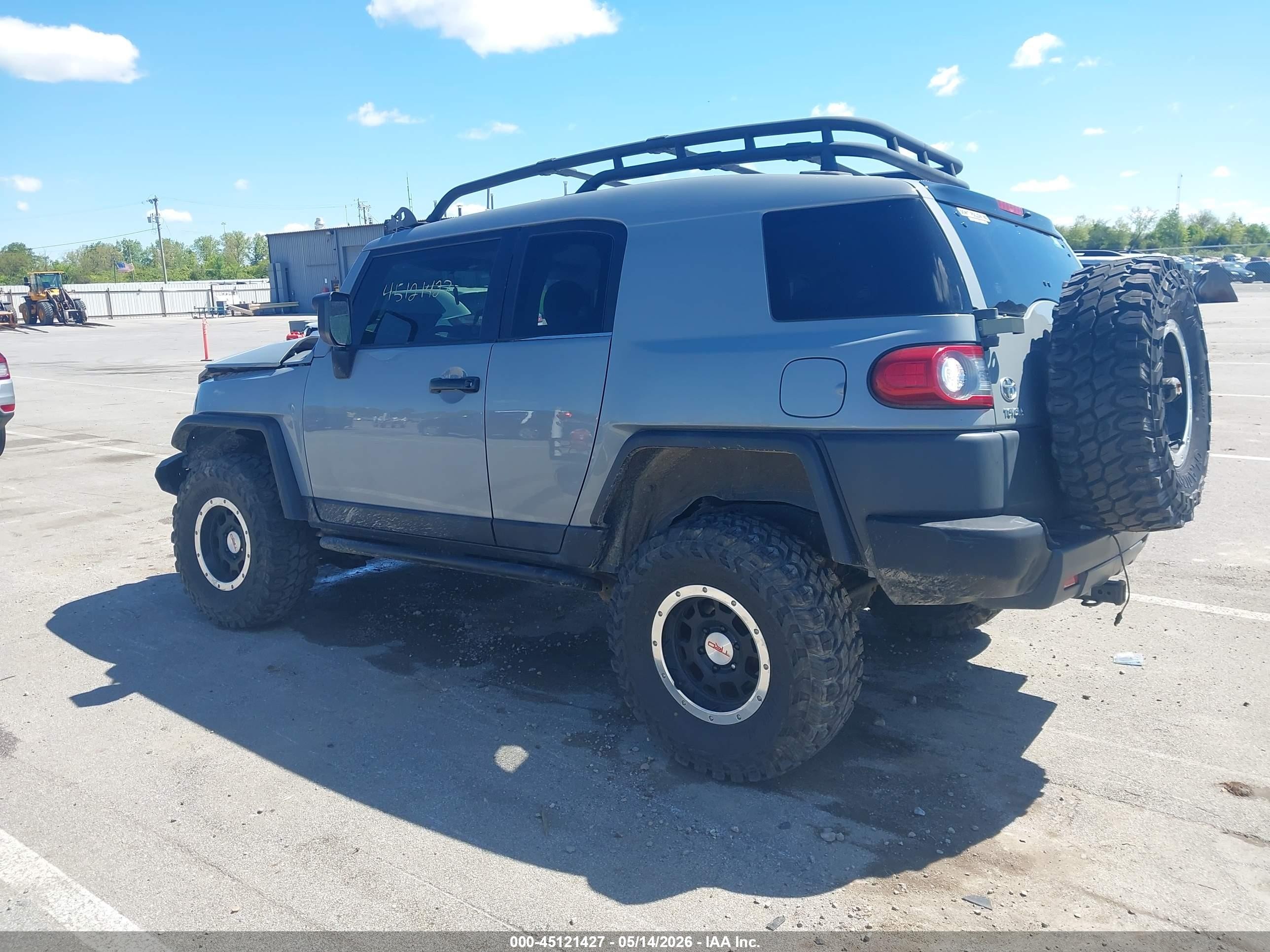 2013 Toyota Fj Cruiser   Teal vin: JTEBU4BF2DK159582