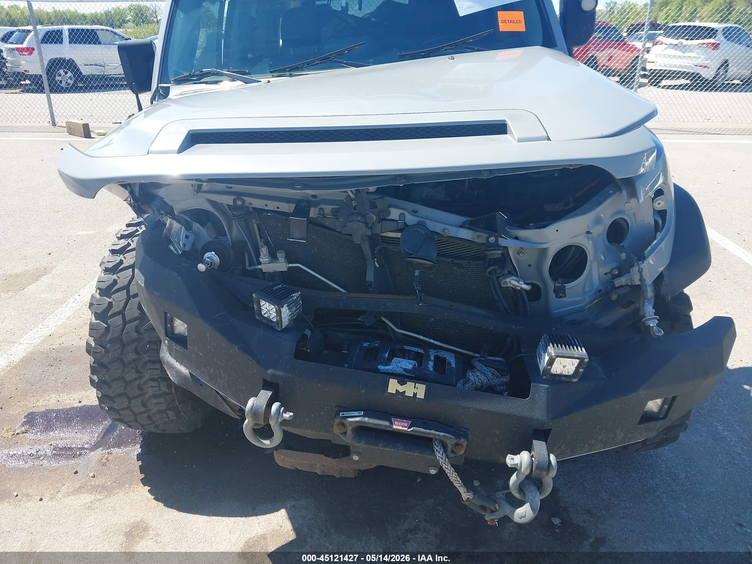 2013 Toyota Fj Cruiser   Teal vin: JTEBU4BF2DK159582