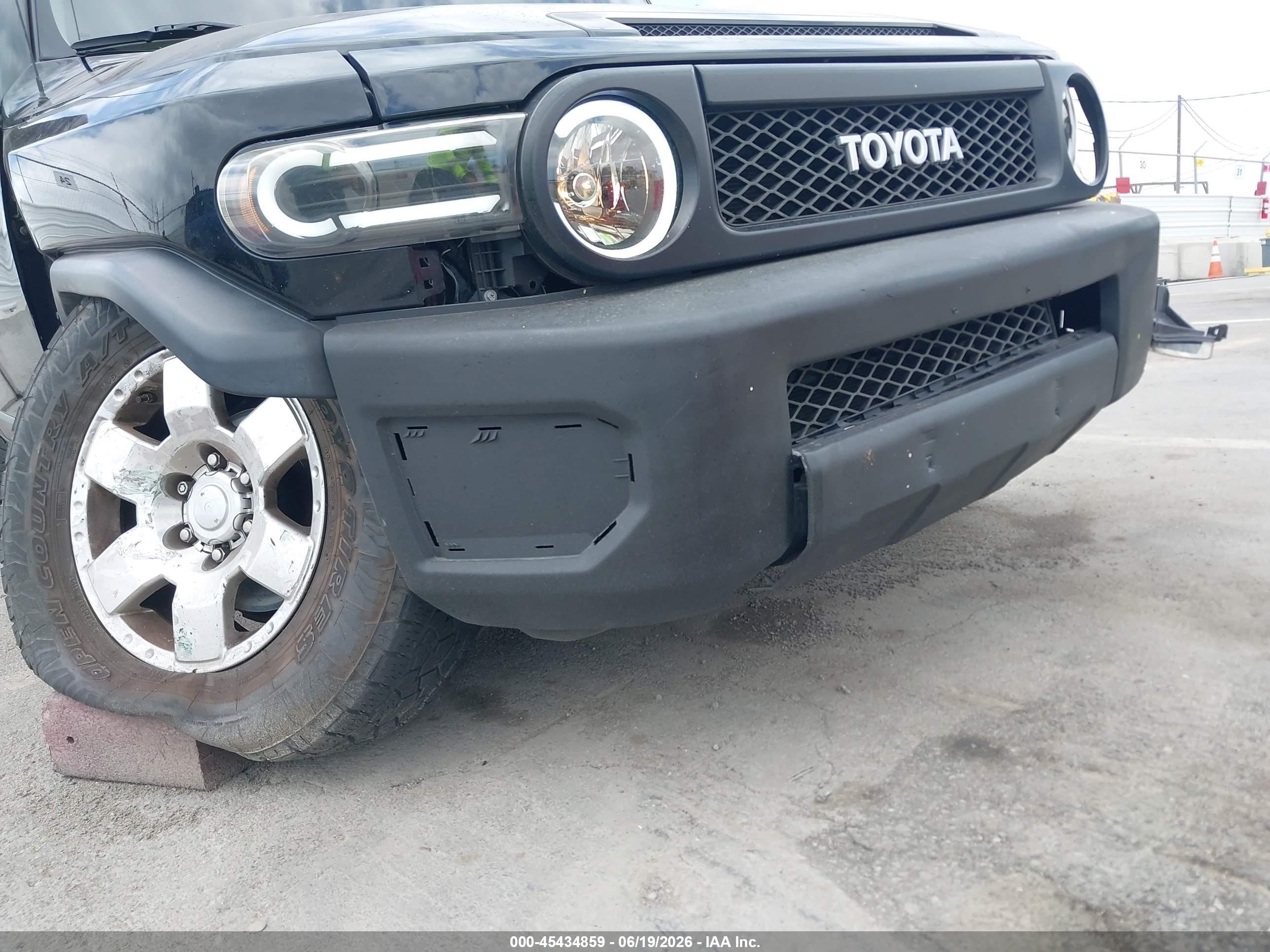2010 Toyota Fj Cruiser   Black vin: JTEBU4BF3AK079798