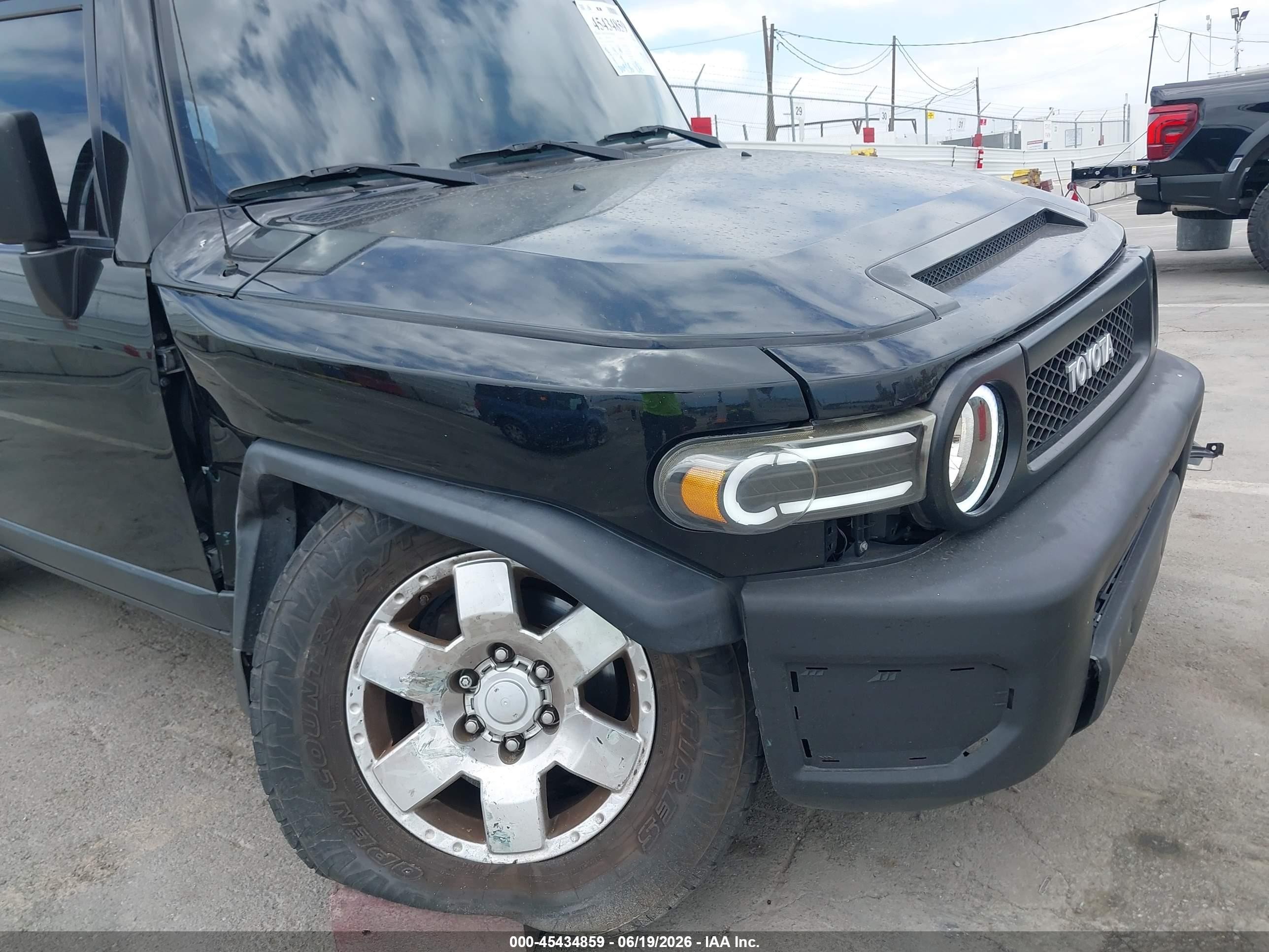 2010 Toyota Fj Cruiser   Black vin: JTEBU4BF3AK079798