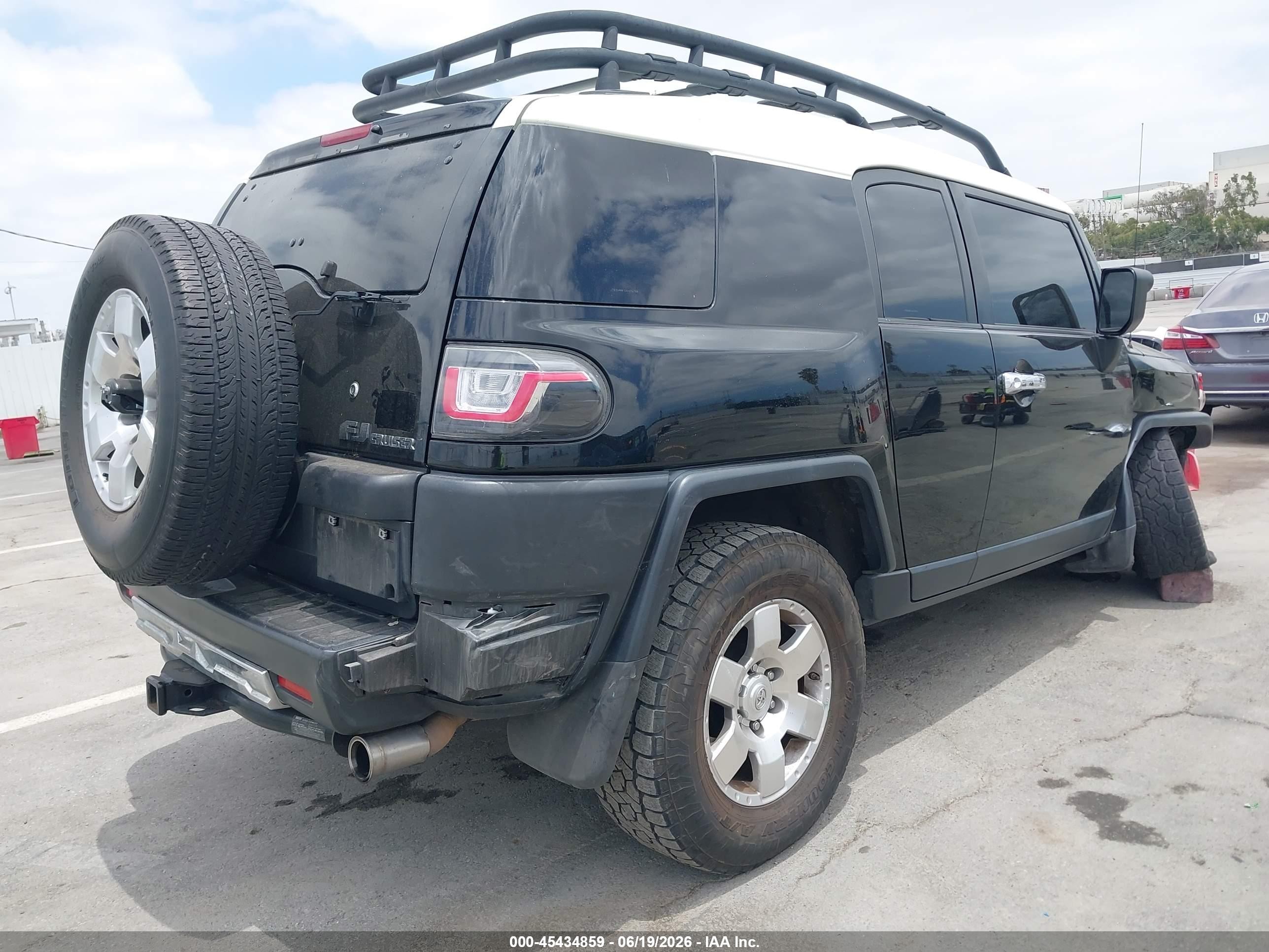 2010 Toyota Fj Cruiser   Black vin: JTEBU4BF3AK079798