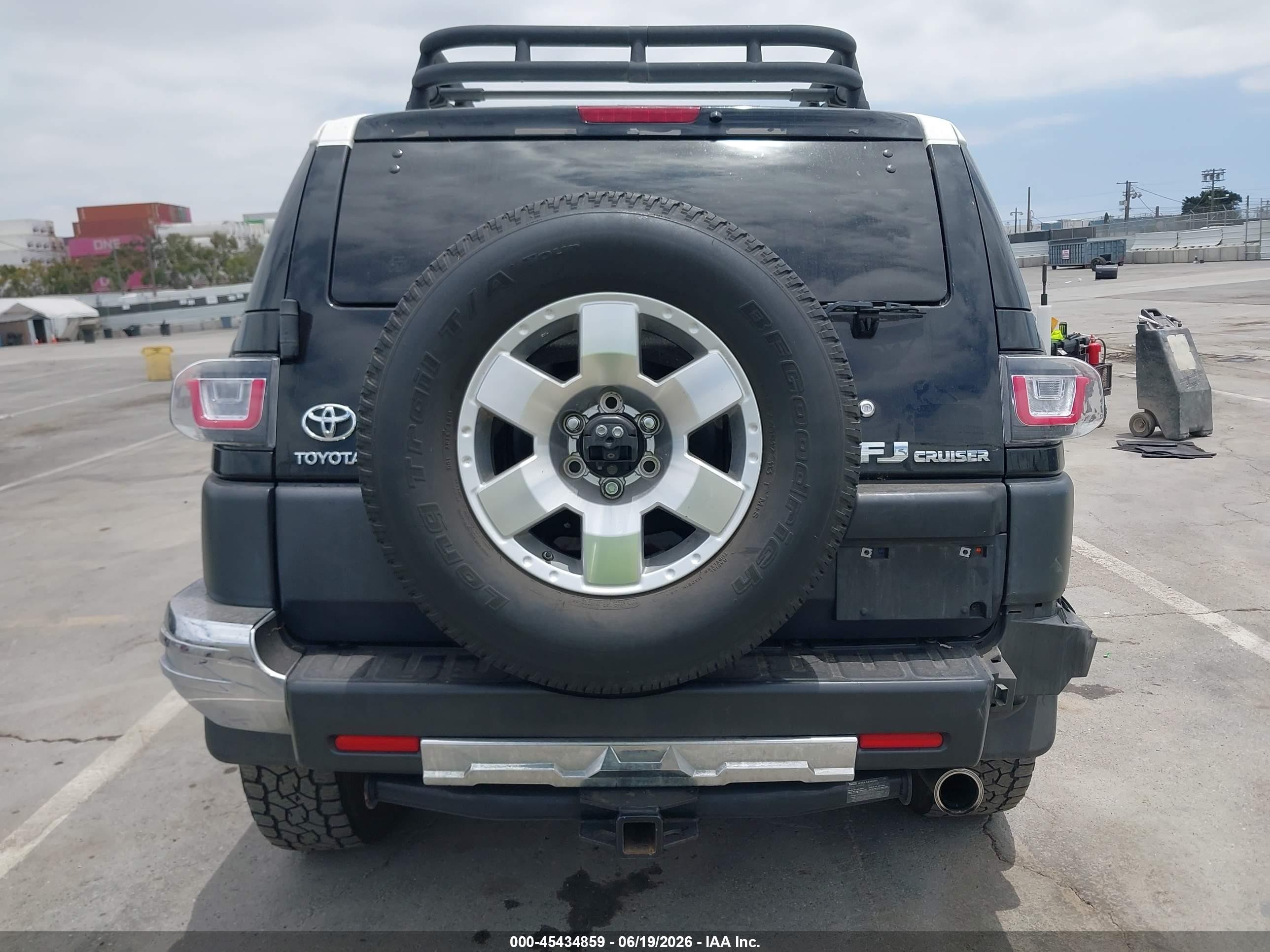 2010 Toyota Fj Cruiser   Black vin: JTEBU4BF3AK079798