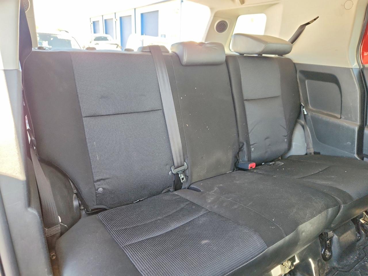 2011 Toyota Fj Cruiser Base Maroon vin: JTEBU4BF3BK107956