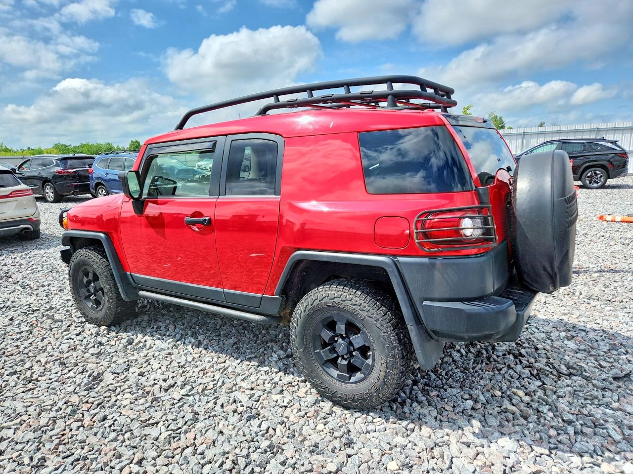 2012 Toyota Fj Cruiser Base Red vin: JTEBU4BF3CK135077
