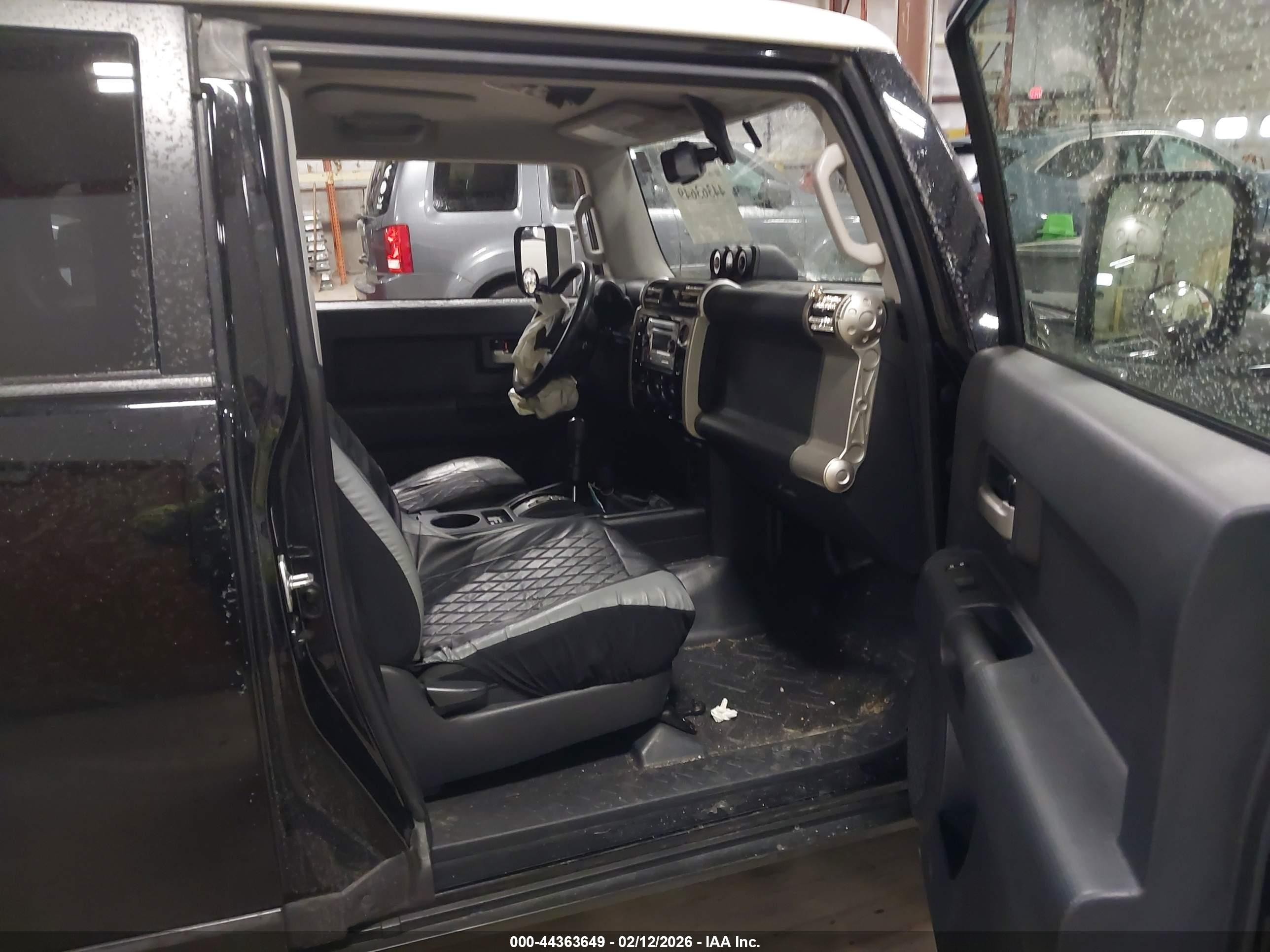 2013 Toyota Fj Cruiser   Black vin: JTEBU4BF3DK164838