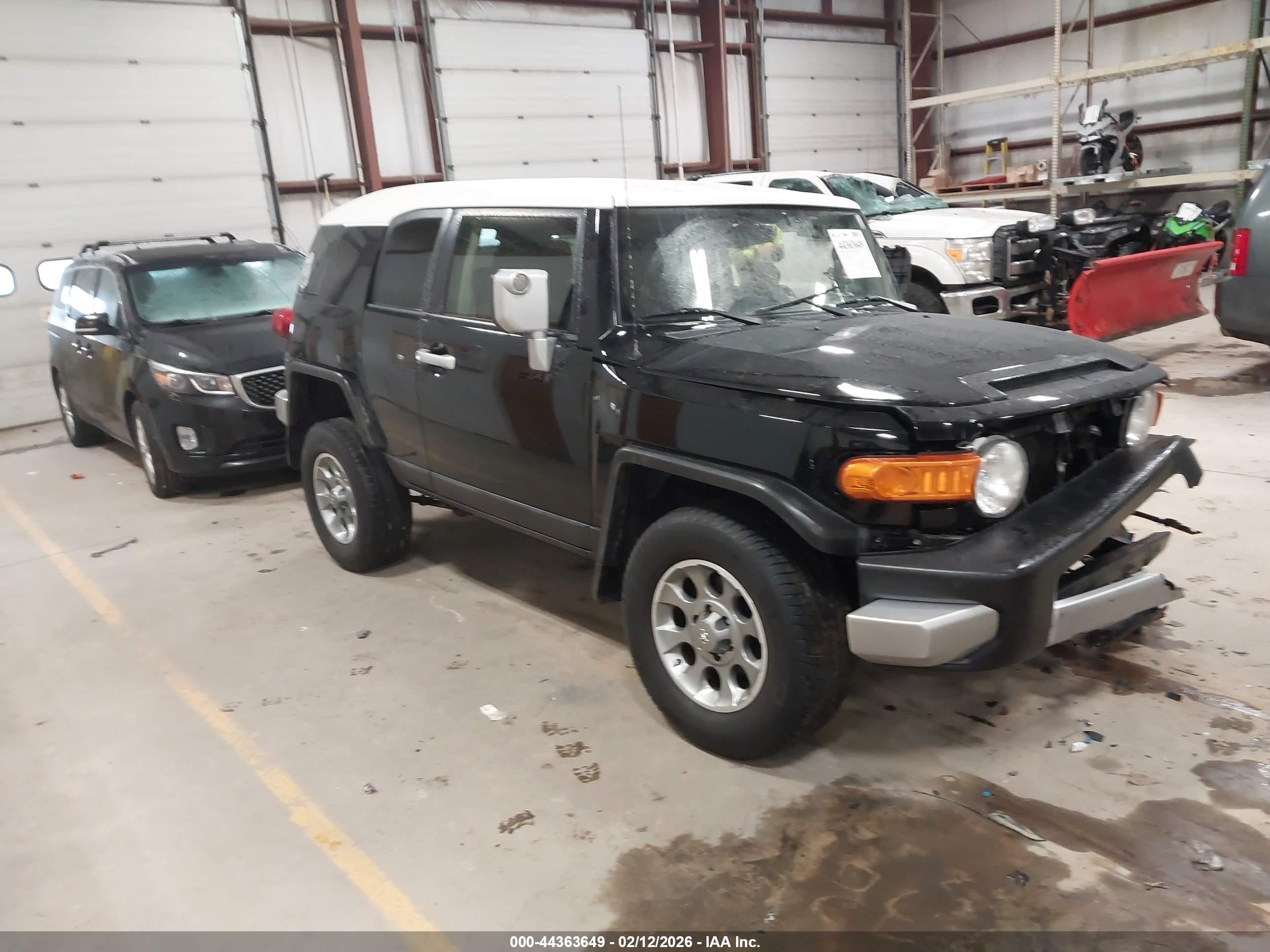 2013 Toyota Fj Cruiser   Black vin: JTEBU4BF3DK164838