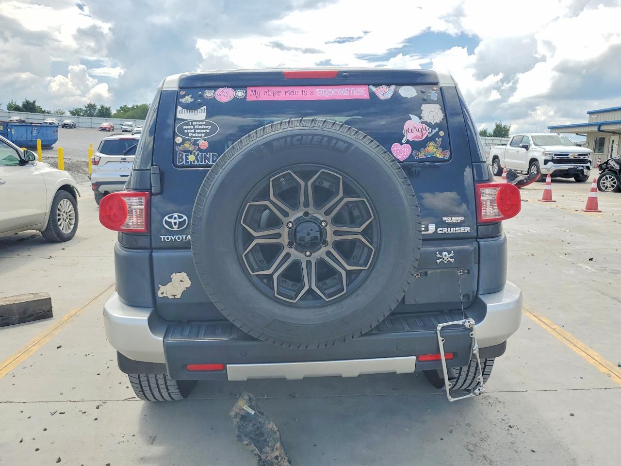 2010 Toyota Fj Cruiser Base Black vin: JTEBU4BF4AK082273