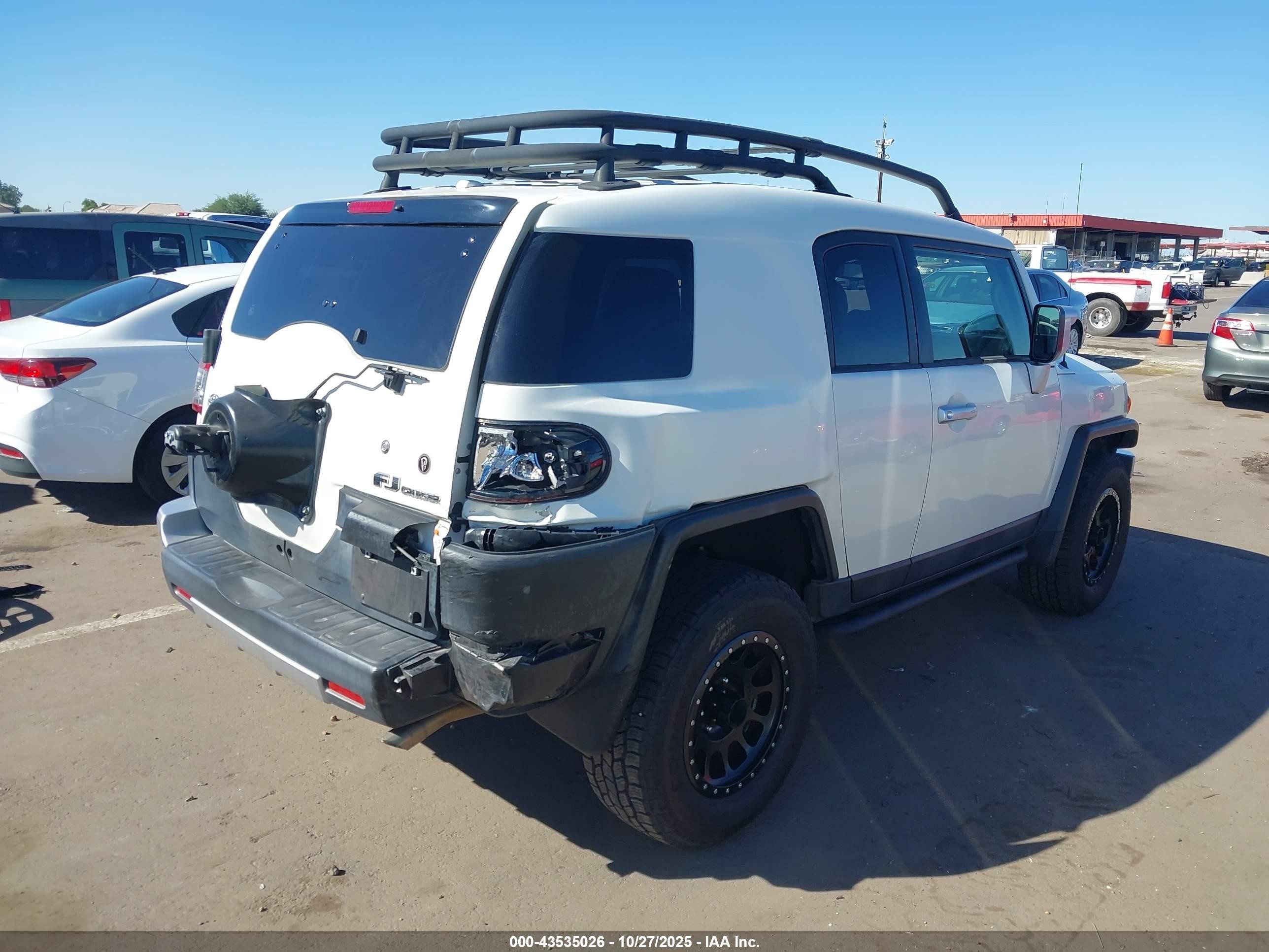2013 Toyota Fj Cruiser   White vin: JTEBU4BF4DK170230