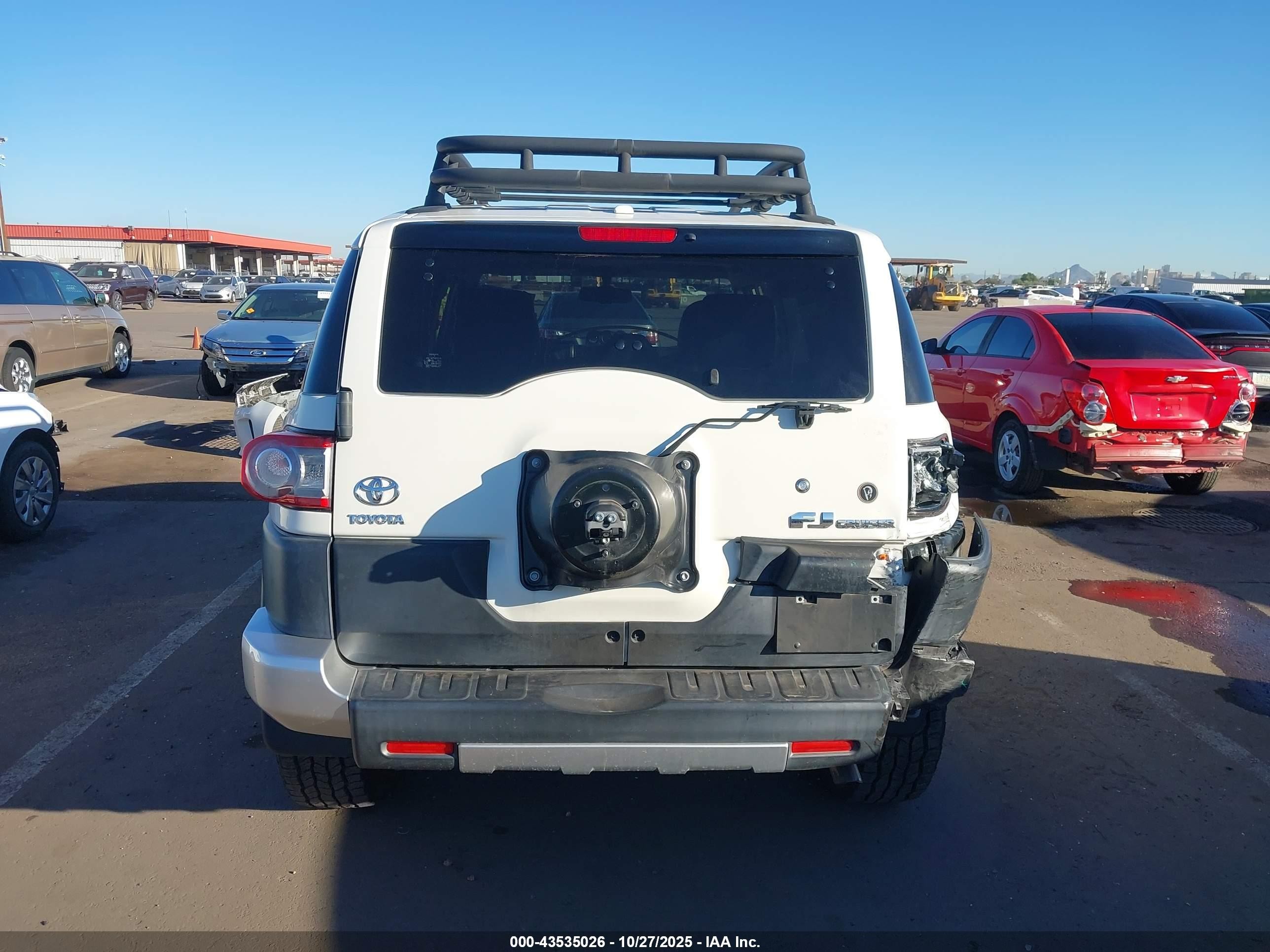 2013 Toyota Fj Cruiser   White vin: JTEBU4BF4DK170230