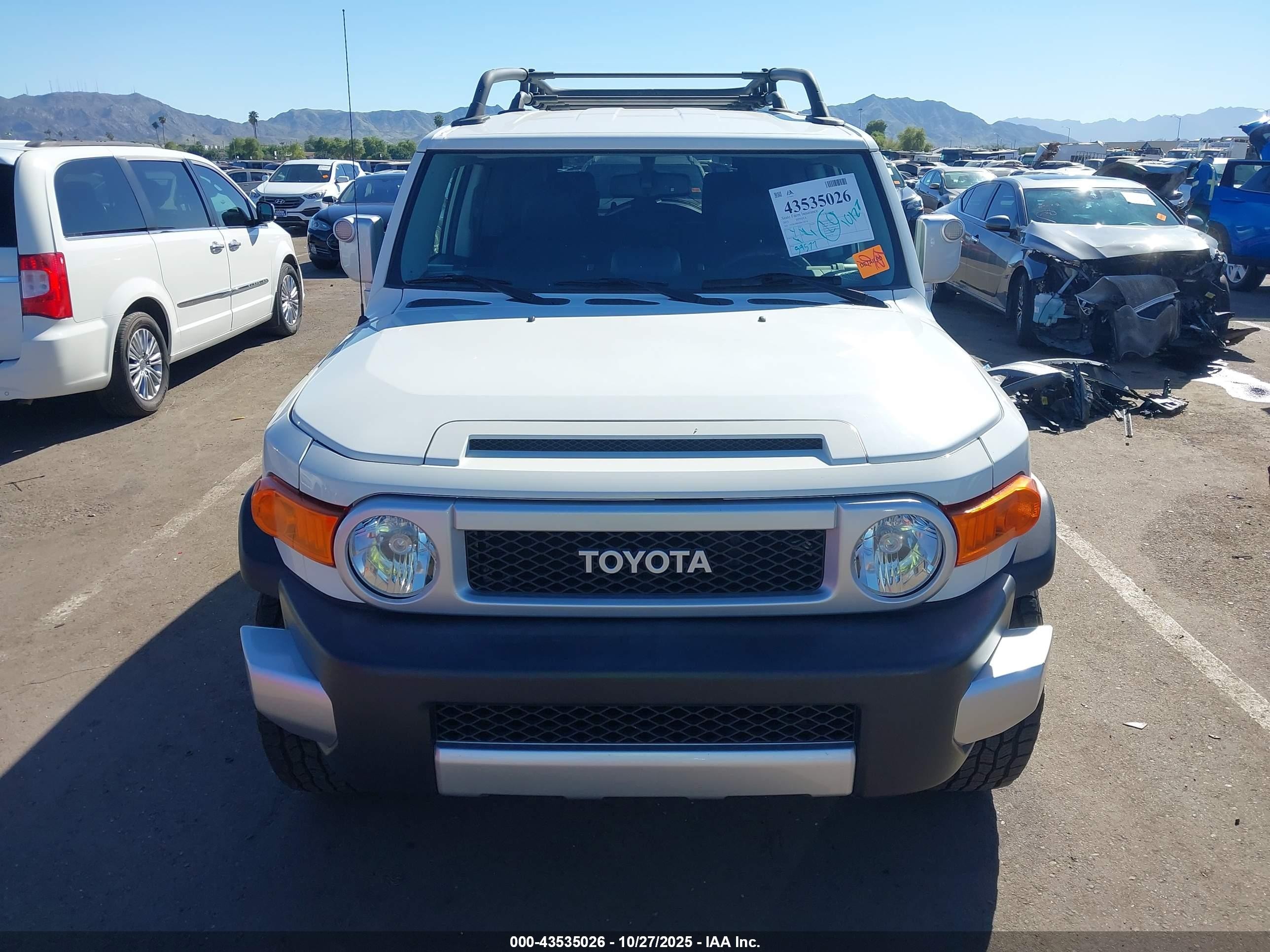 2013 Toyota Fj Cruiser   White vin: JTEBU4BF4DK170230