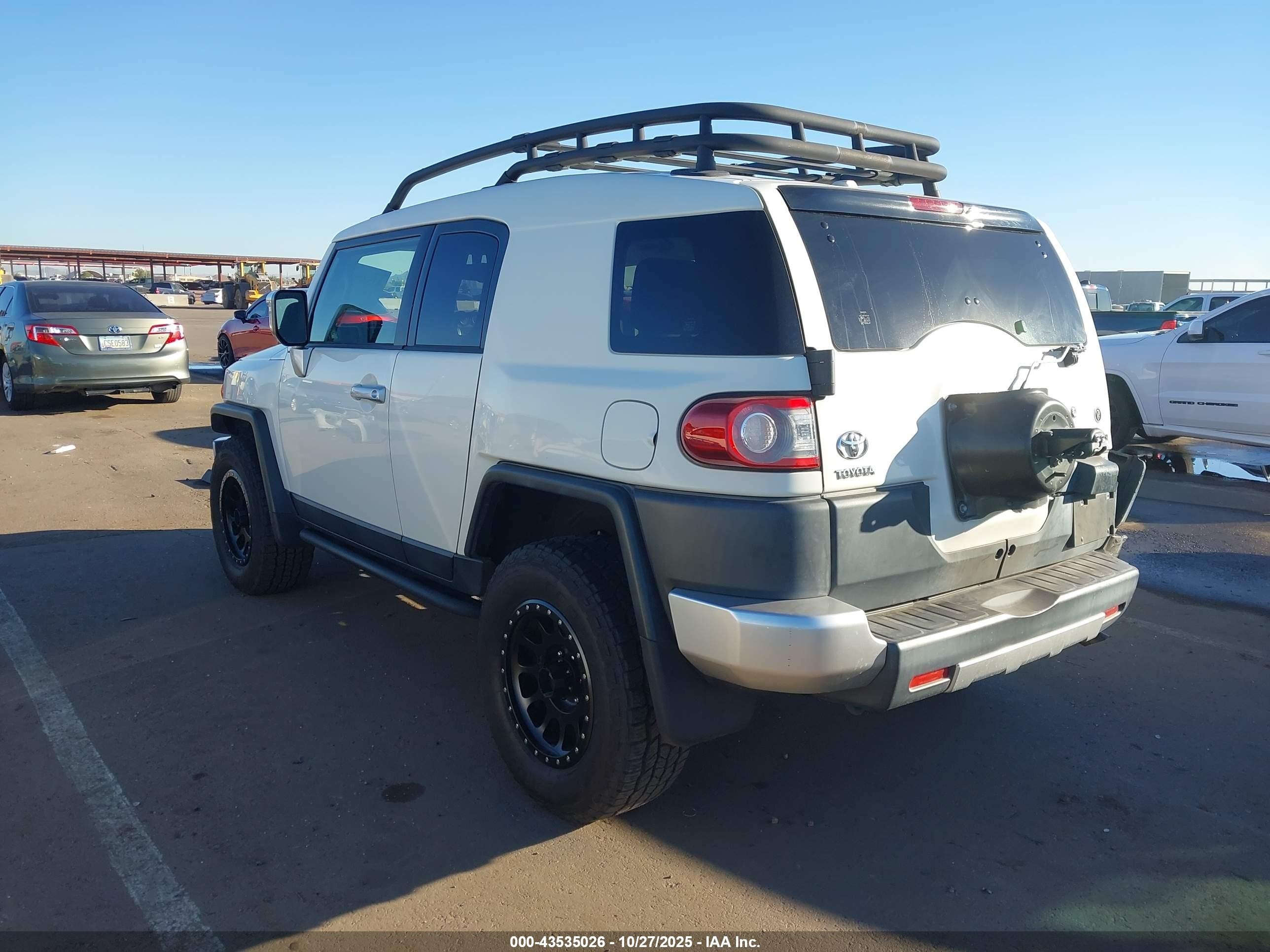 2013 Toyota Fj Cruiser   White vin: JTEBU4BF4DK170230