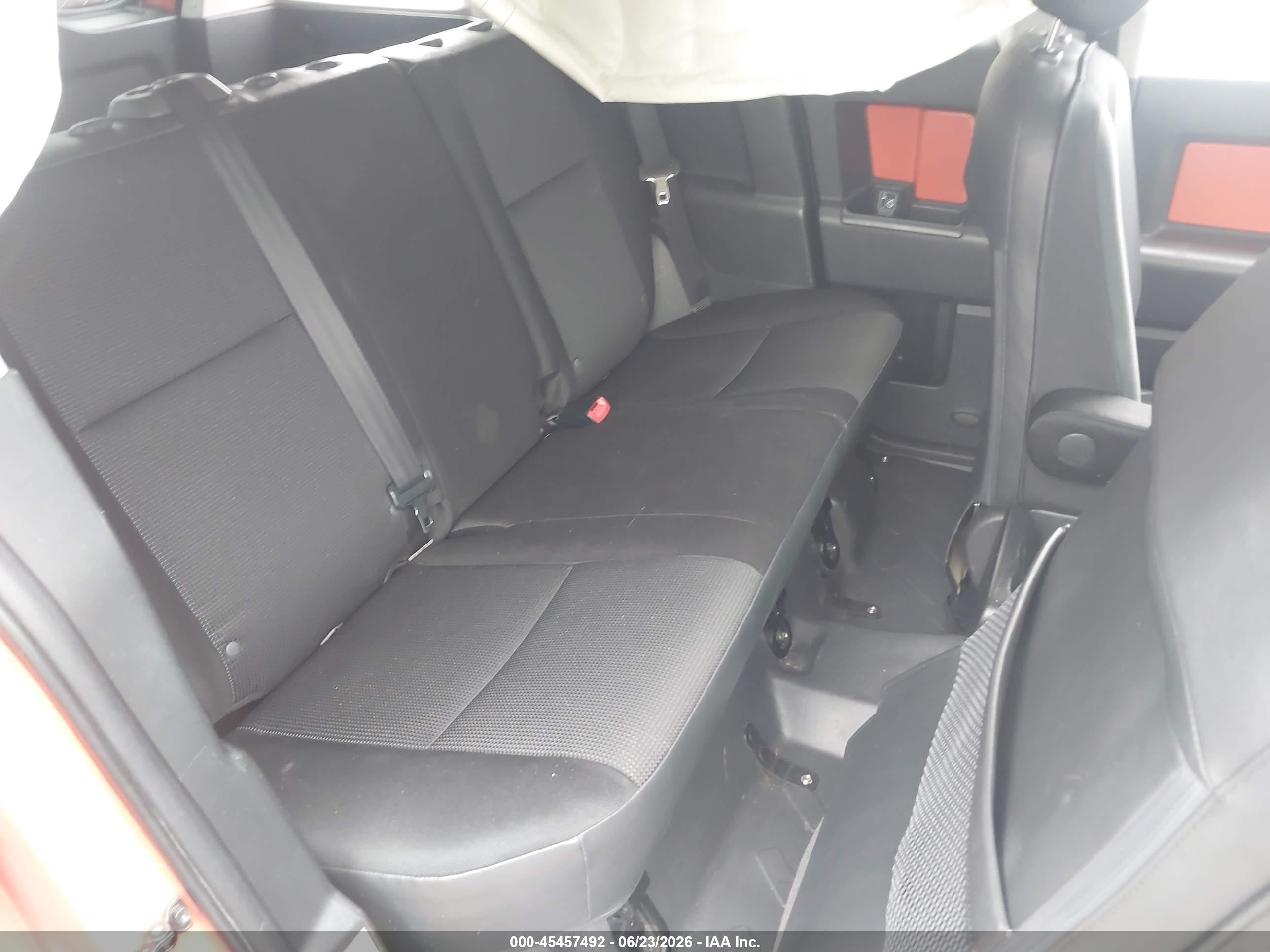 2014 Toyota Fj Cruiser   Orange vin: JTEBU4BF4EK178006